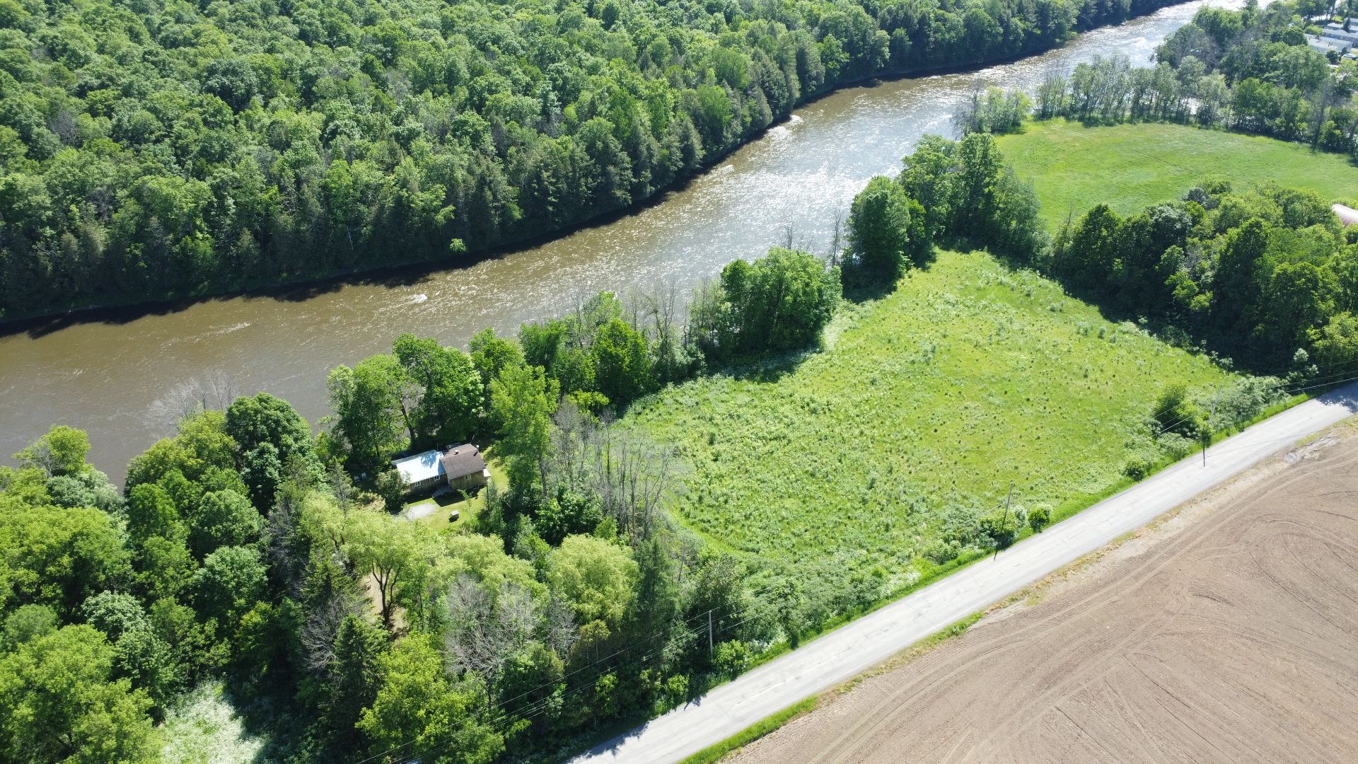 MLS: 22600746