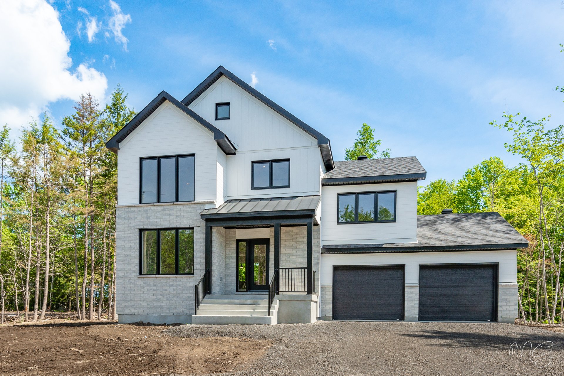 MLS: 22287416