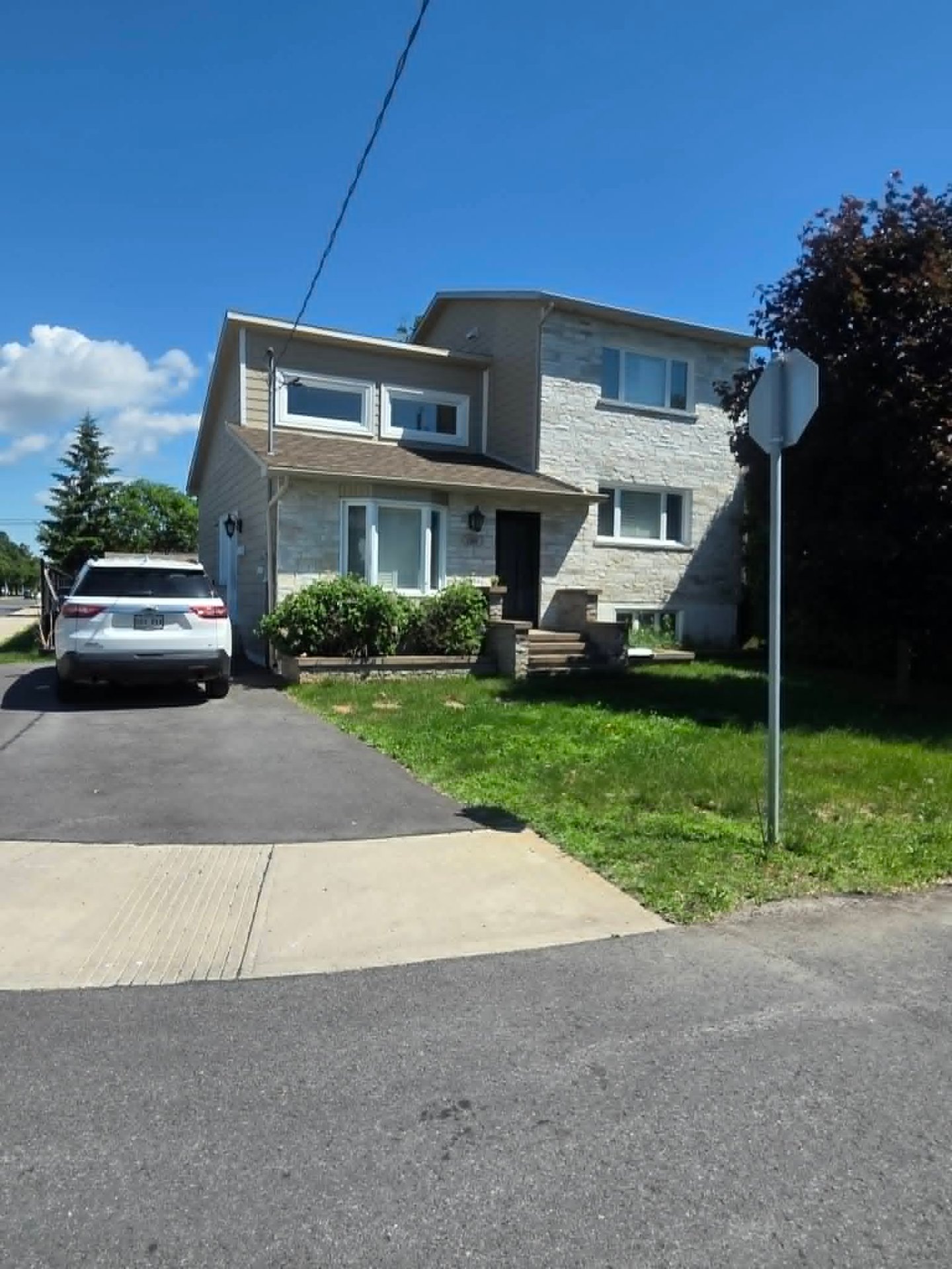 MLS: 28078378