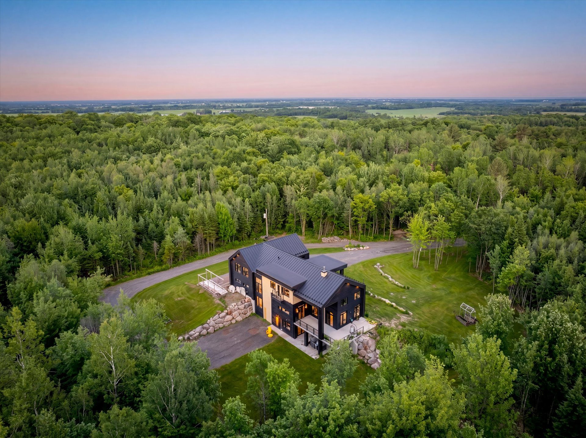 MLS: 16538082