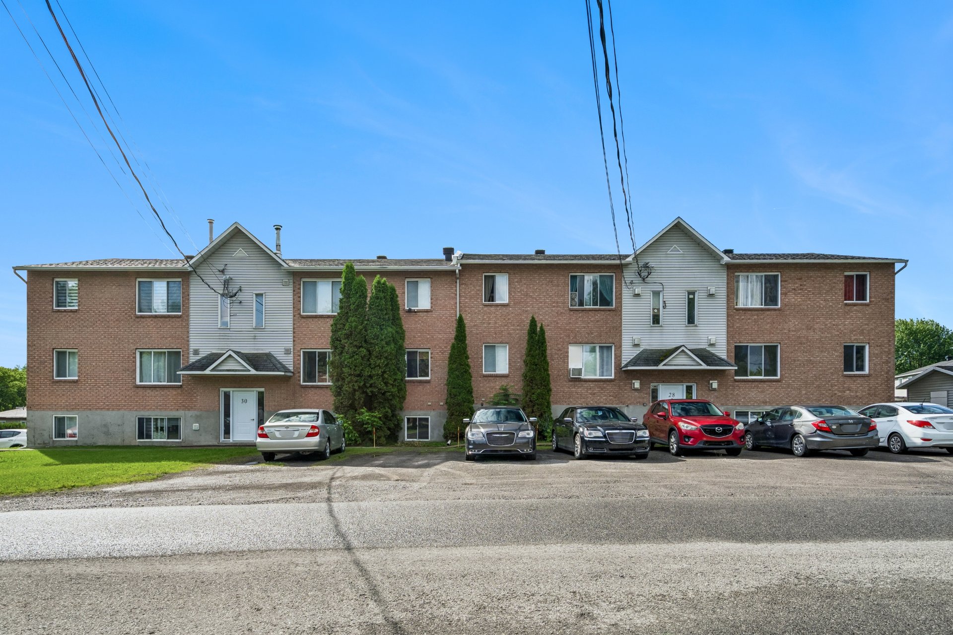 MLS: 15452427