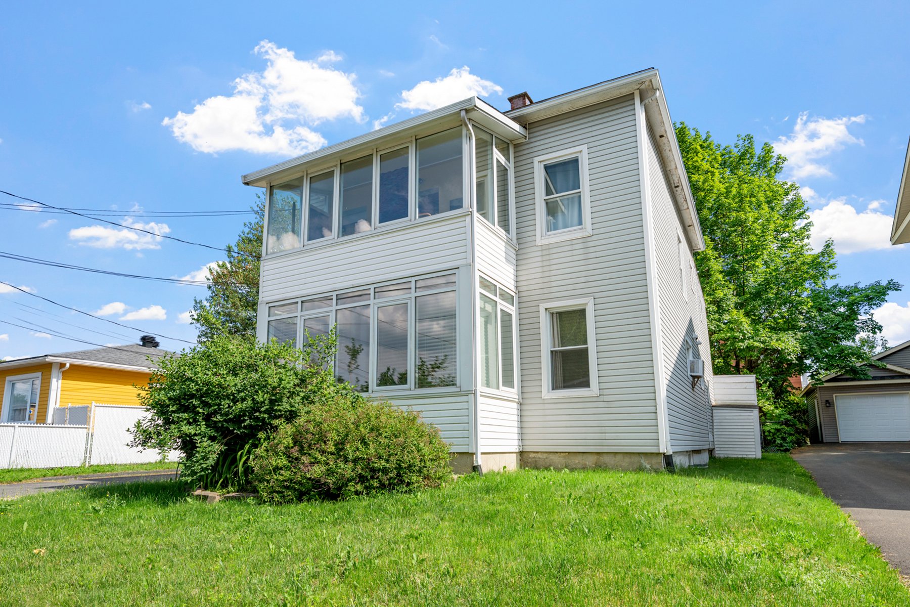 MLS: 24891324