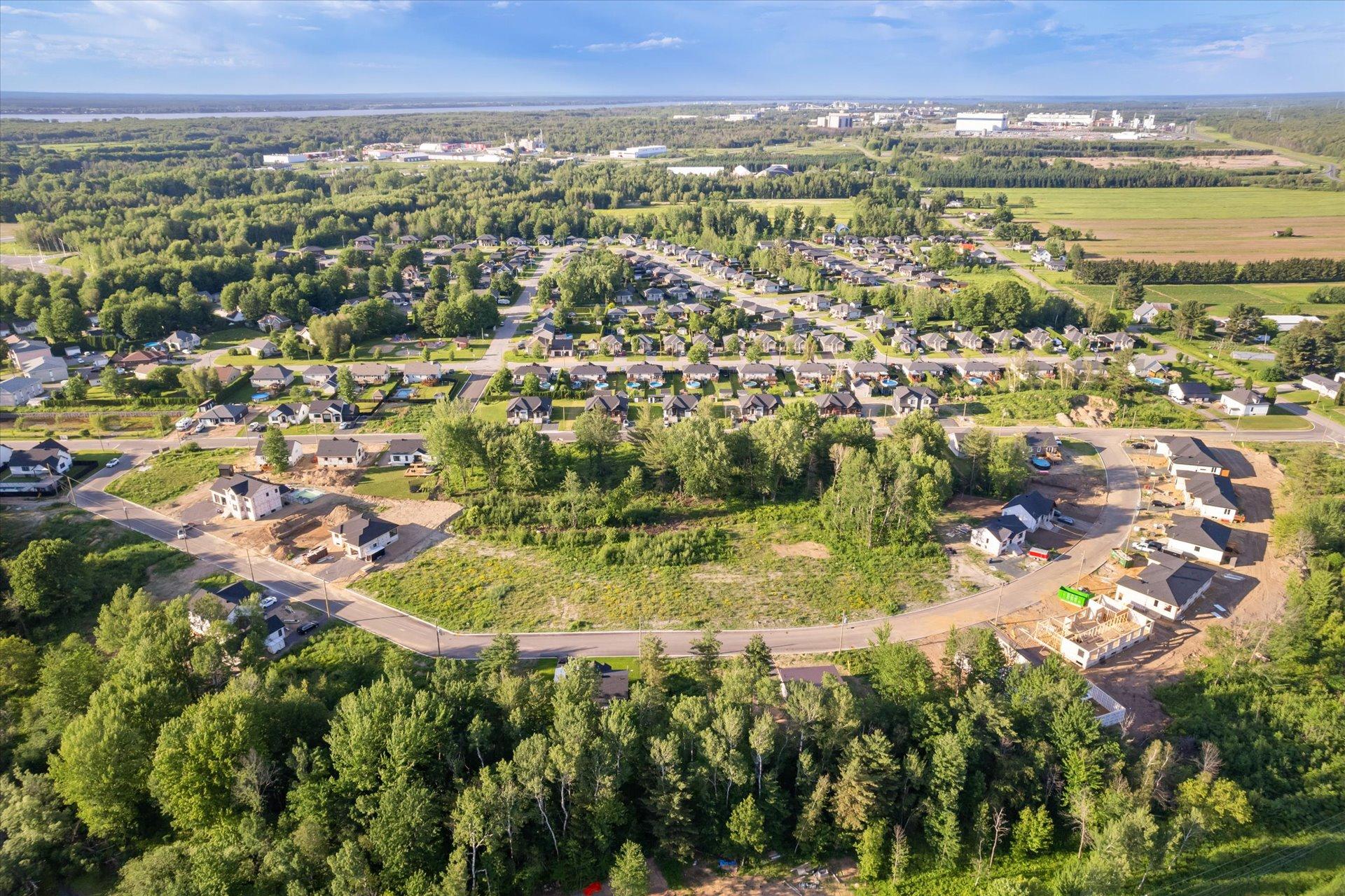 MLS: 17813827