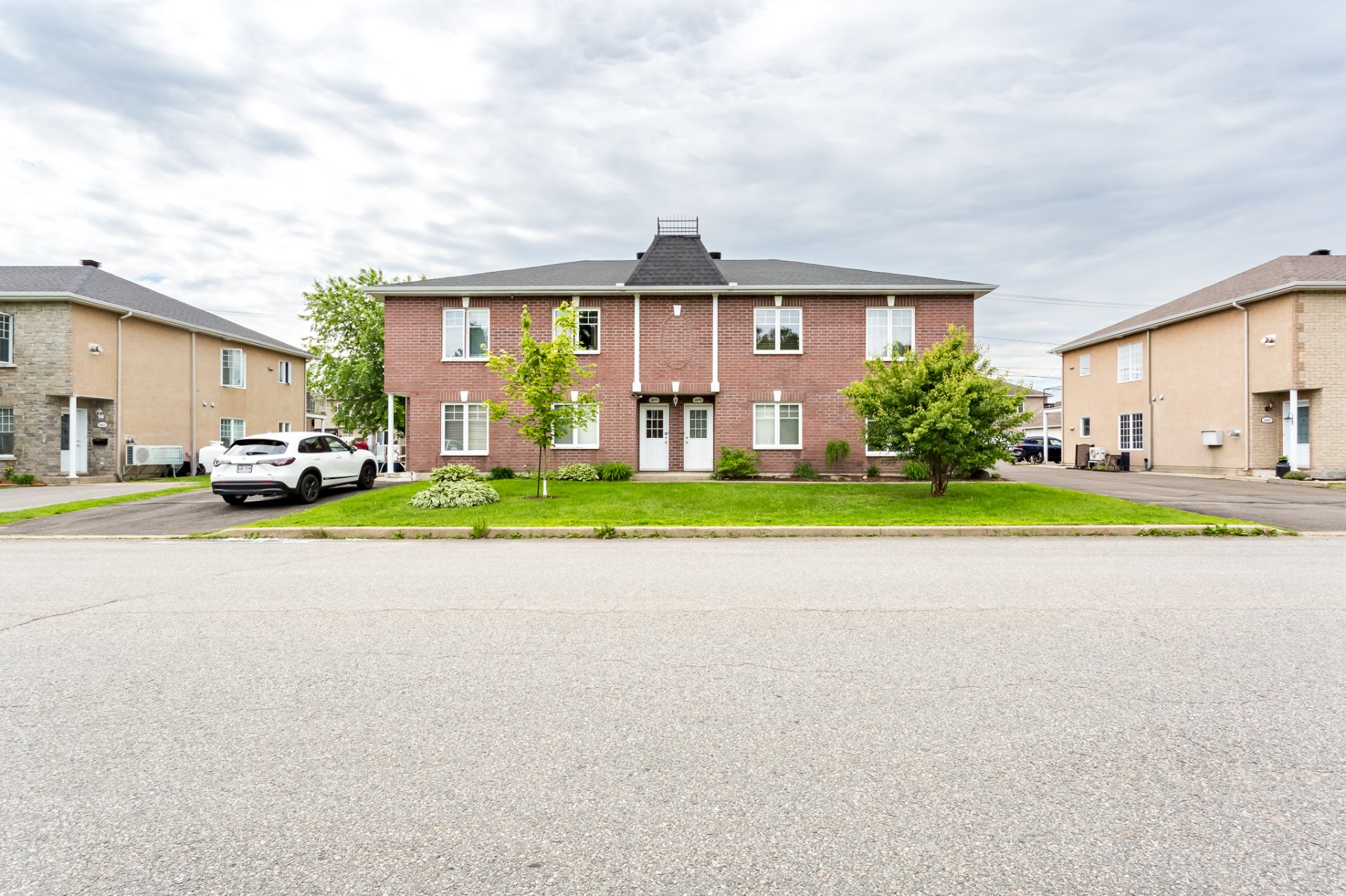 MLS: 26183367