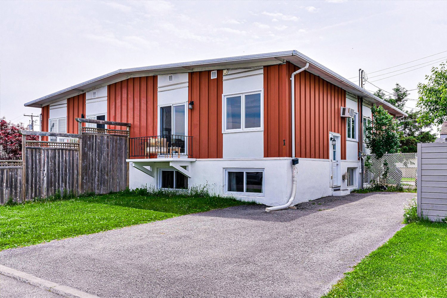 MLS: 26007455