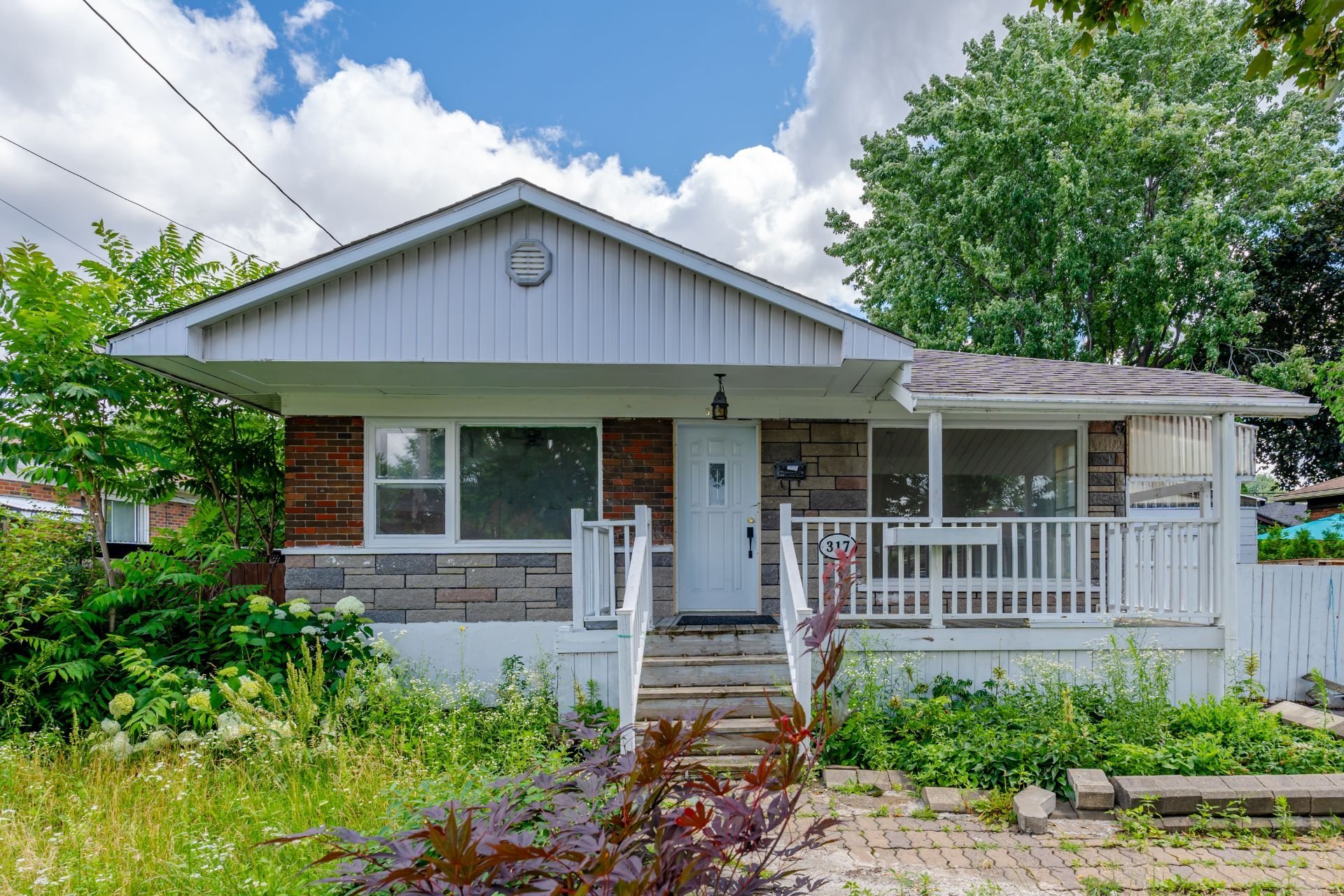 MLS: 22919618