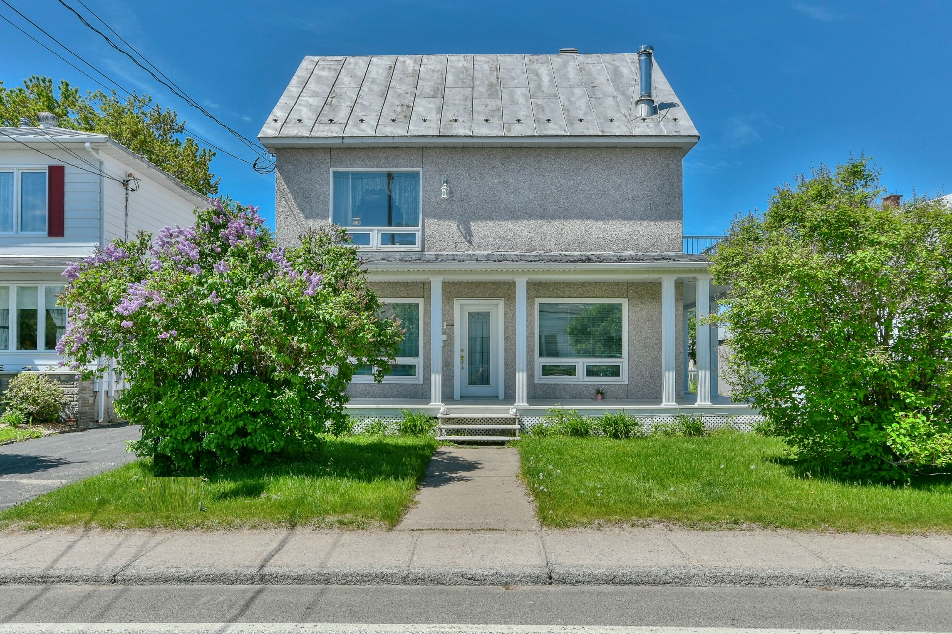 MLS: 15845396