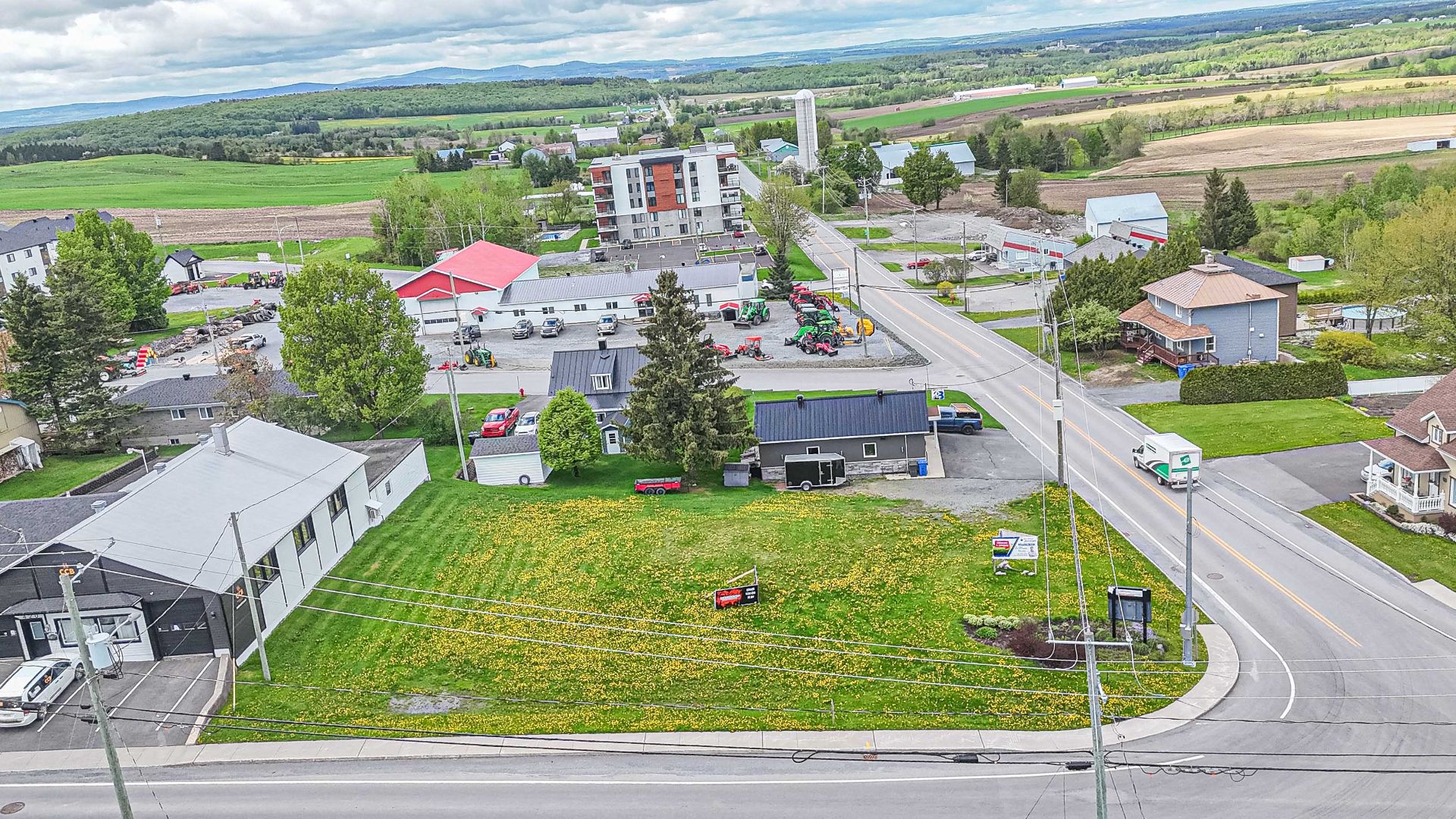 MLS: 26590049
