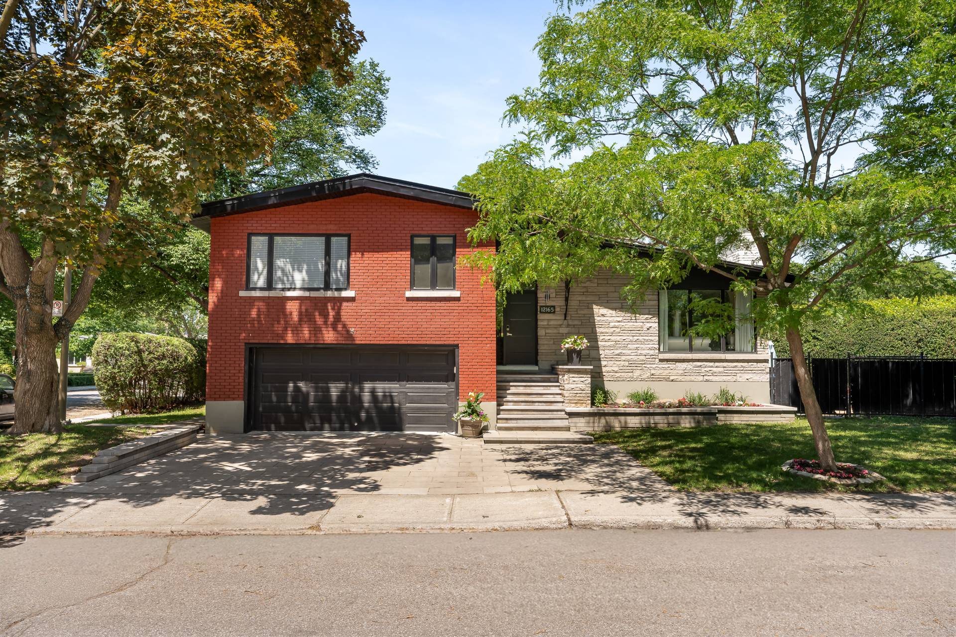 MLS: 23814537