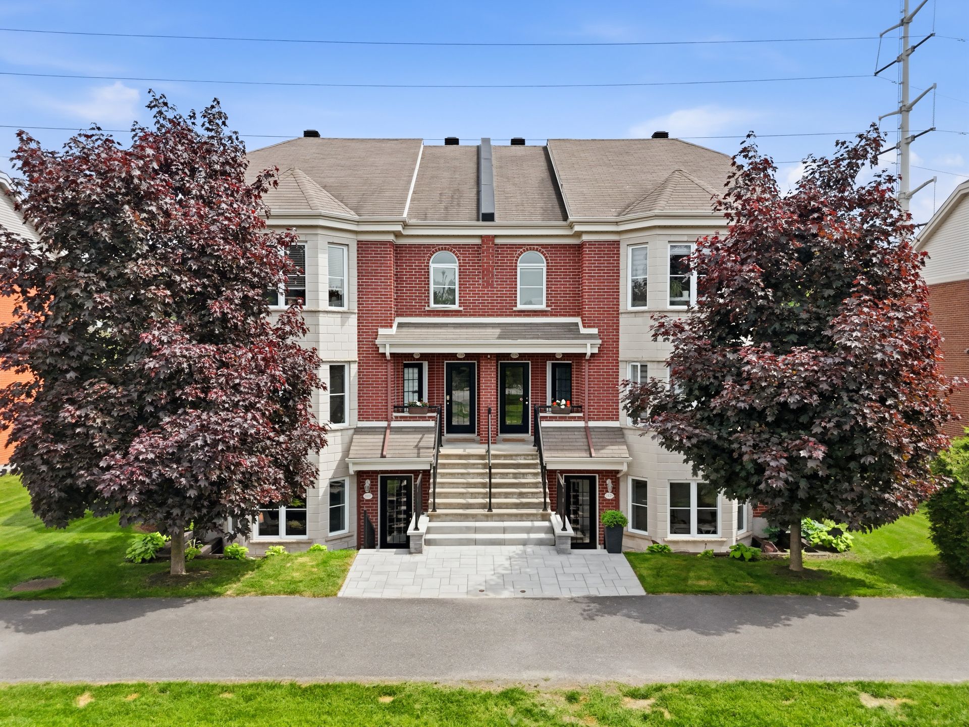 MLS: 22120761