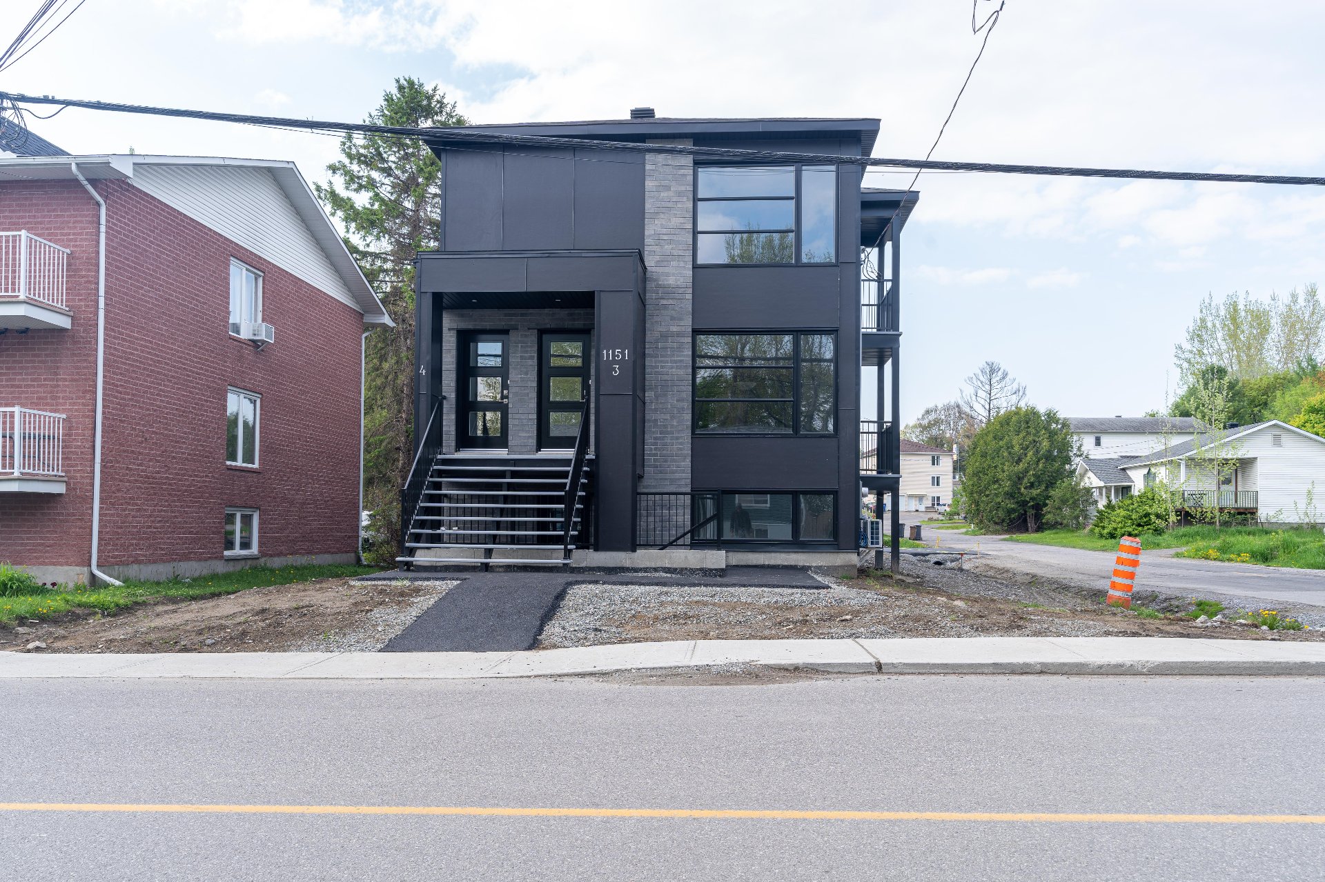 MLS: 27371810
