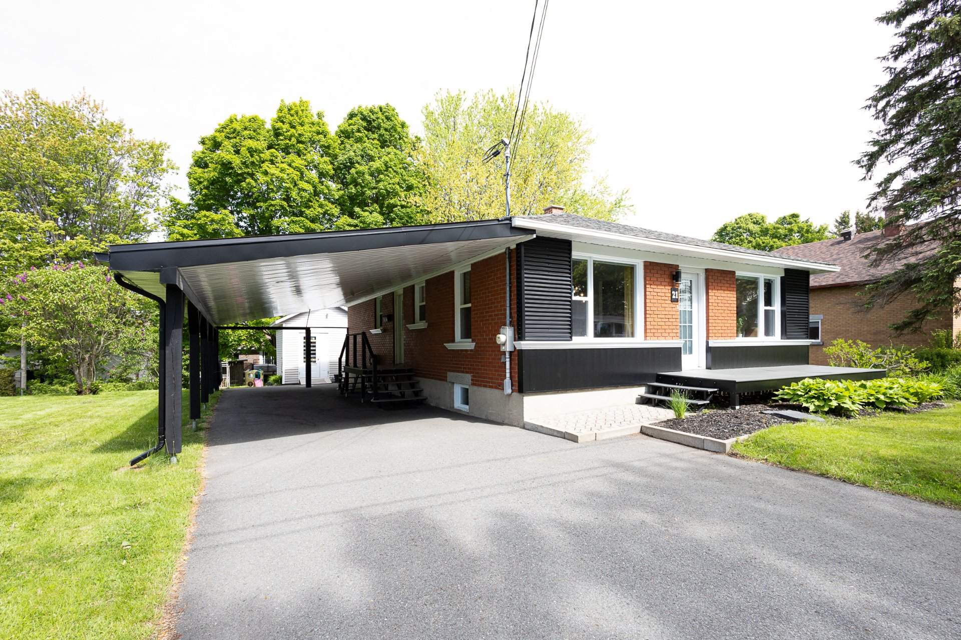MLS: 26800588