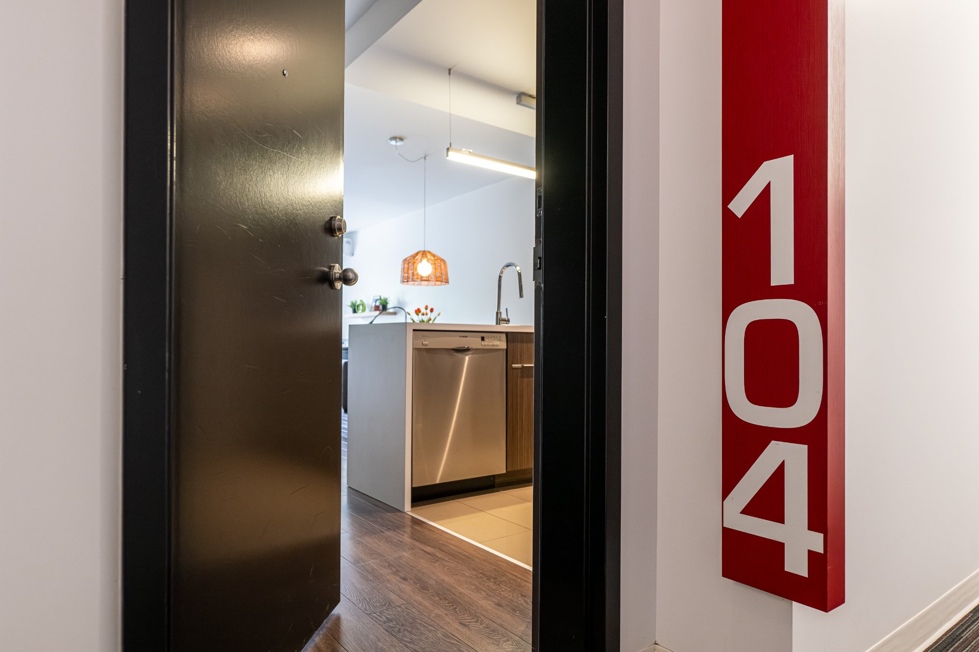 MLS: 28828040