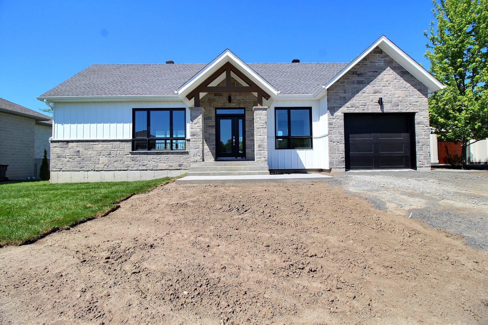 MLS: 15761991