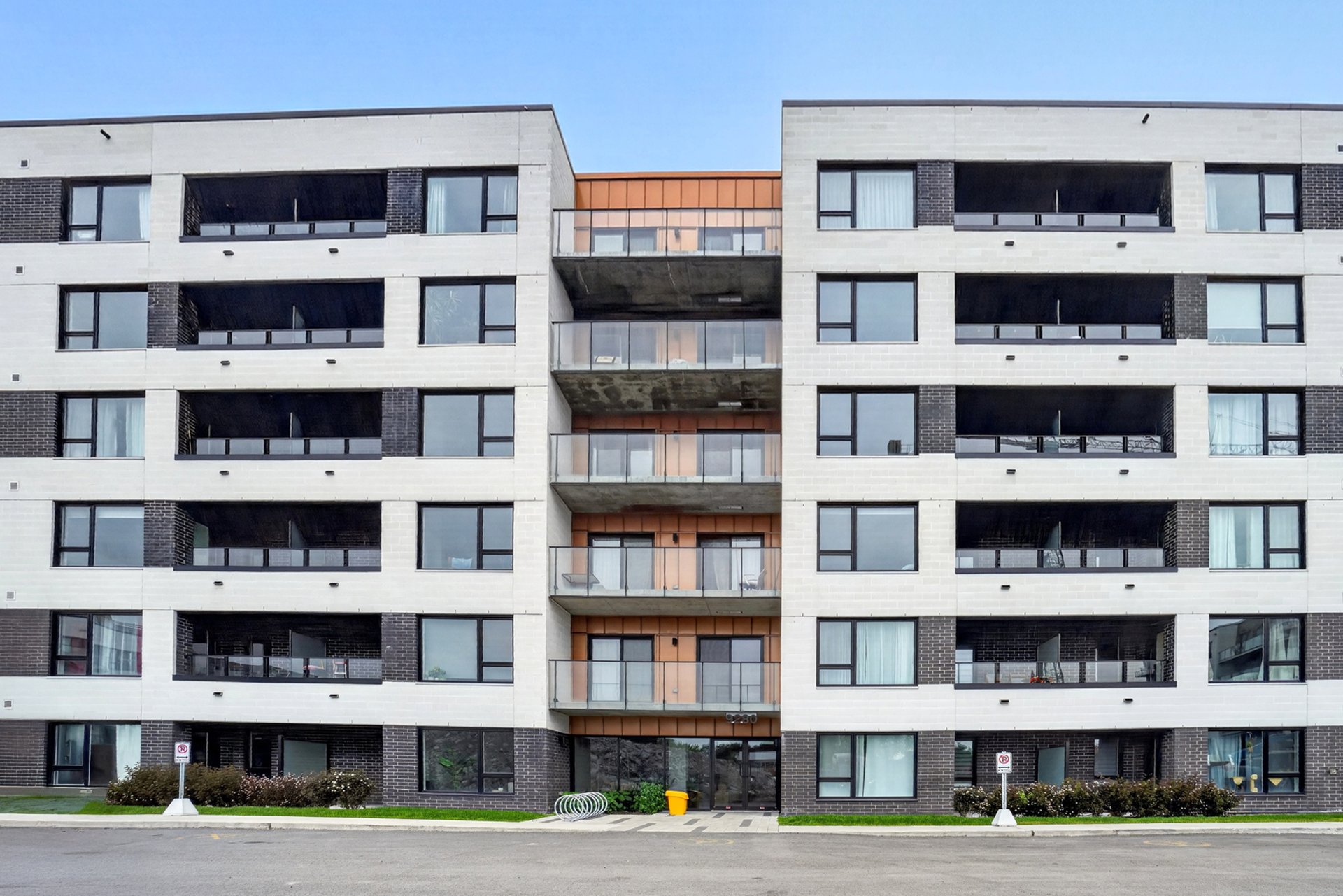 MLS: 27093067