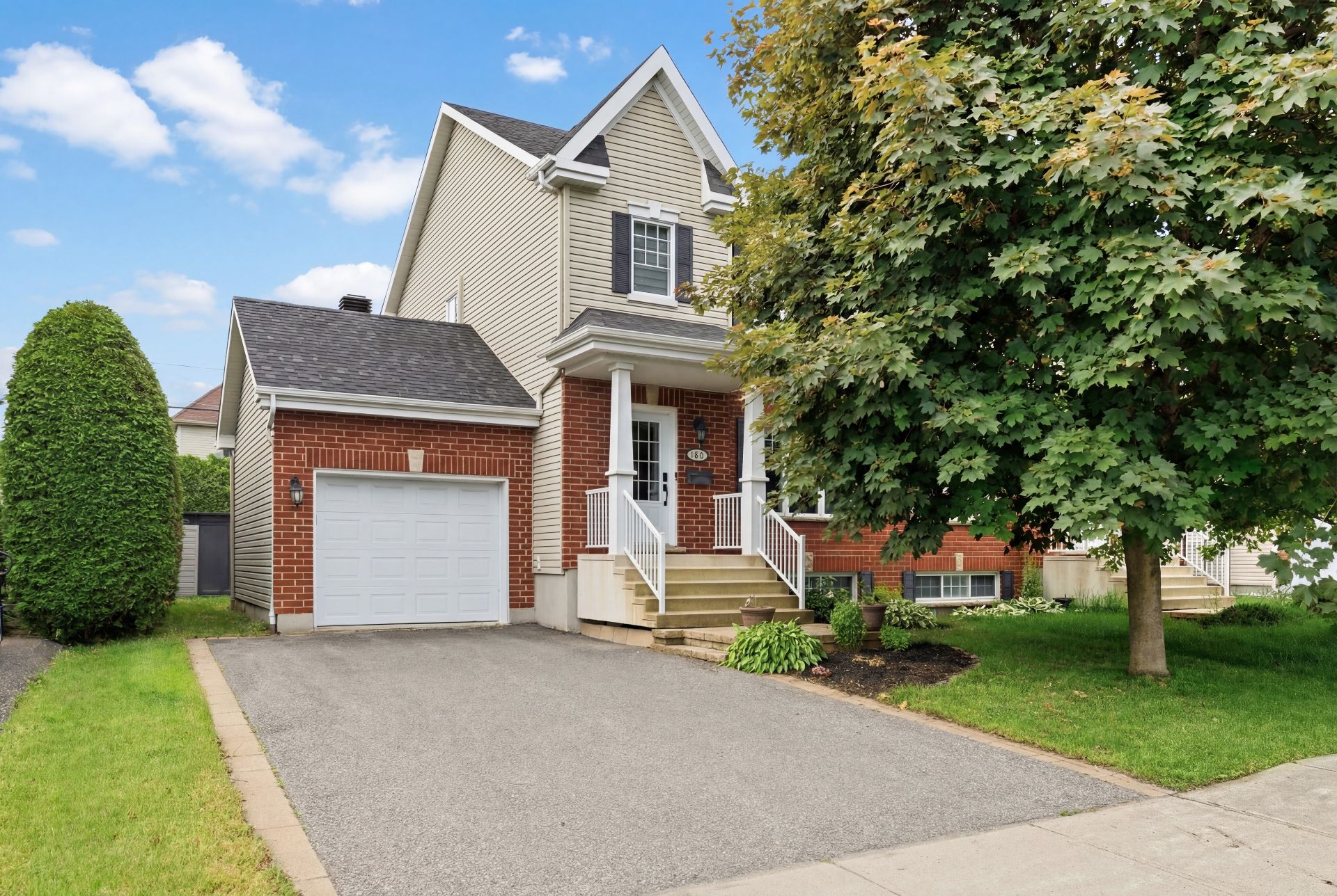 MLS: 26798711