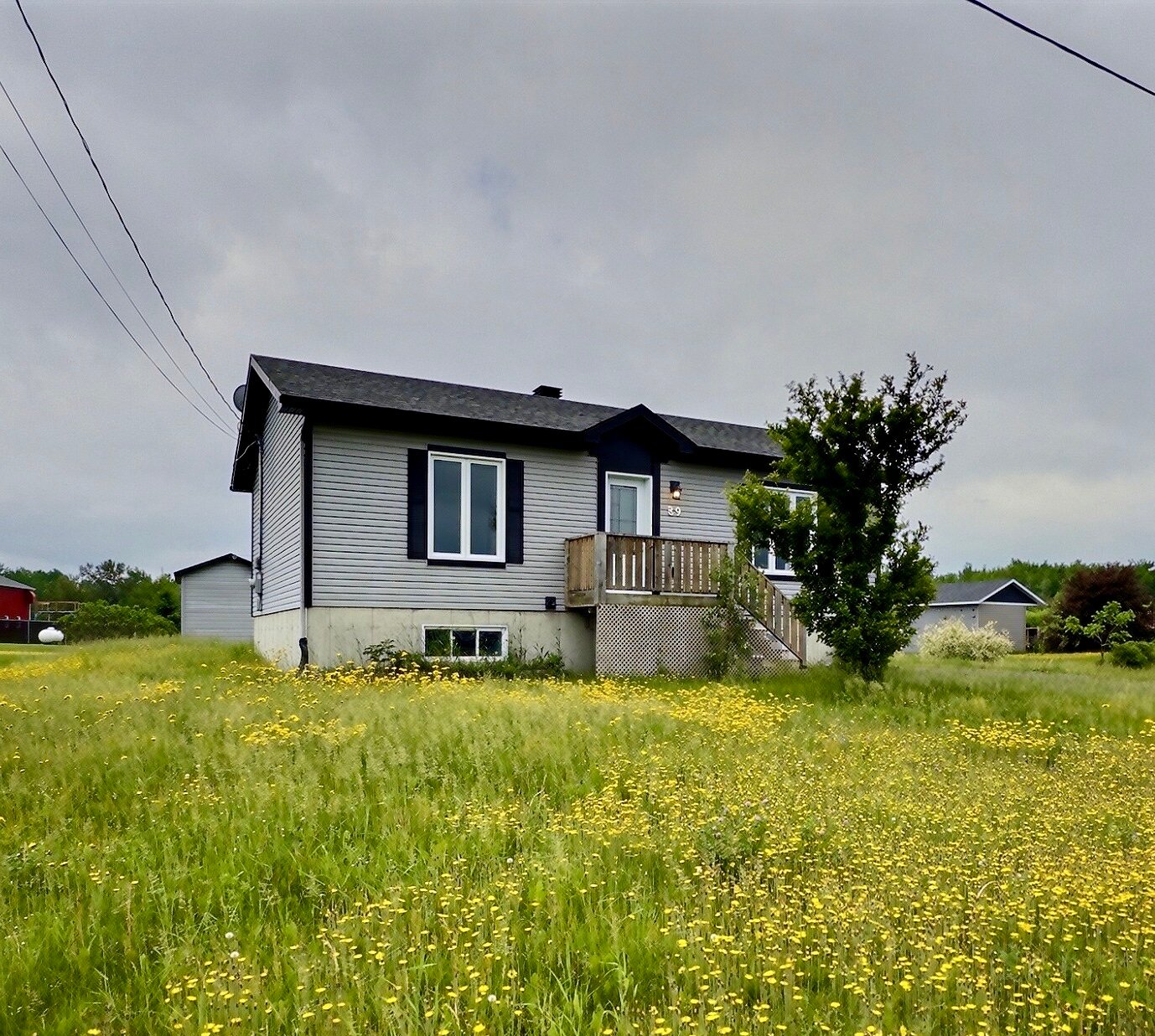 MLS: 22889151