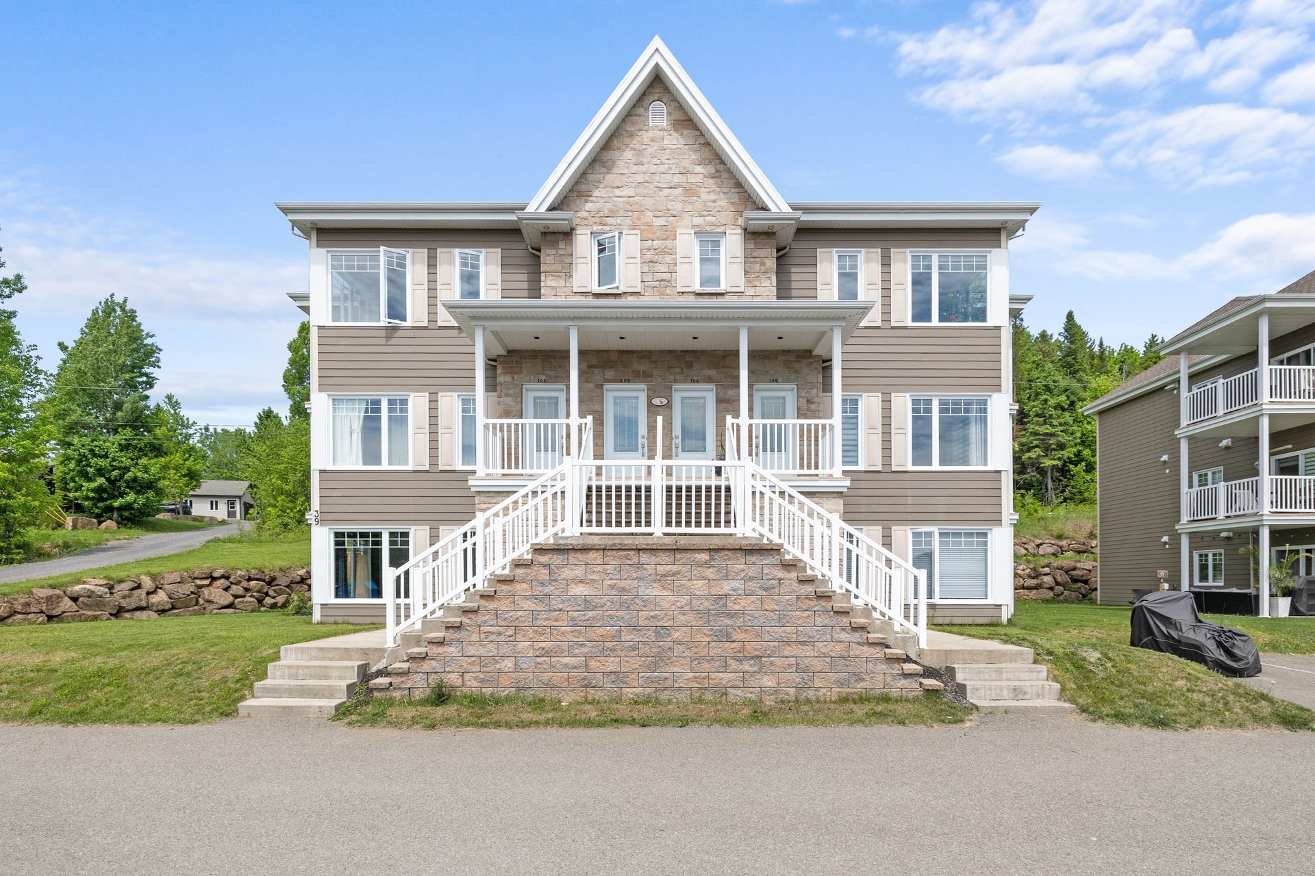 MLS: 17453947