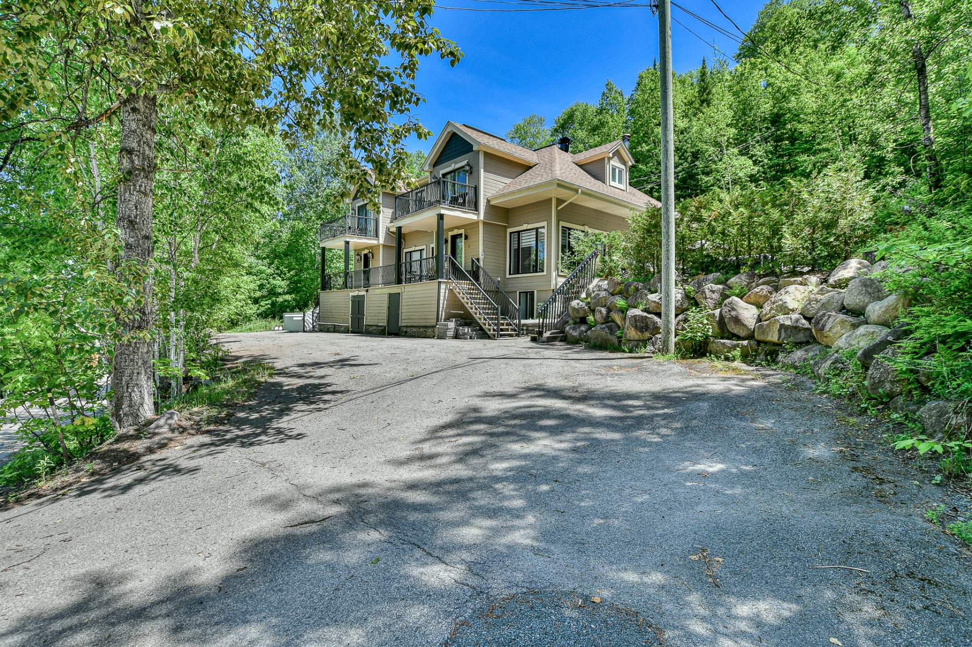 MLS: 23769814