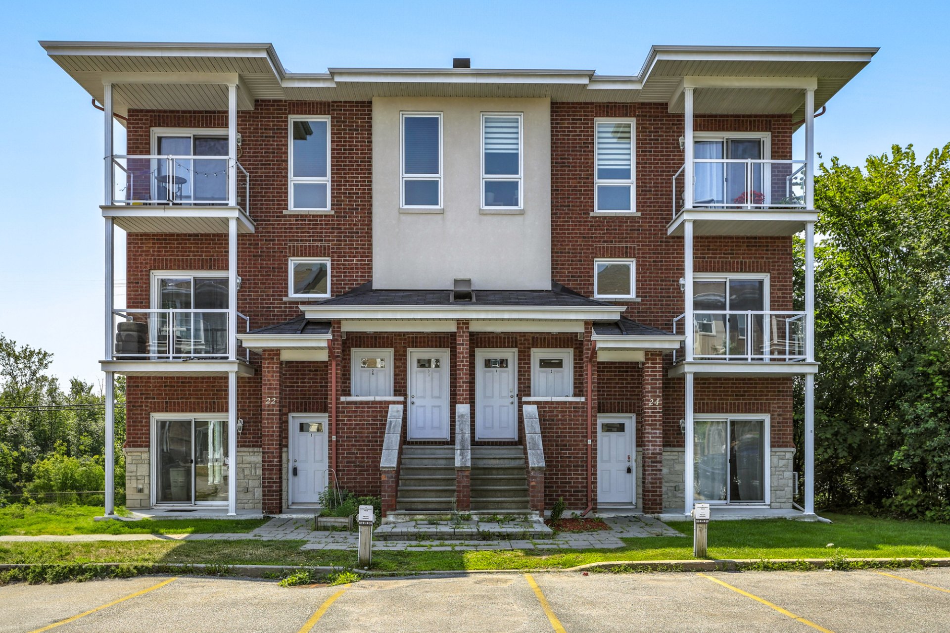 MLS: 26842441