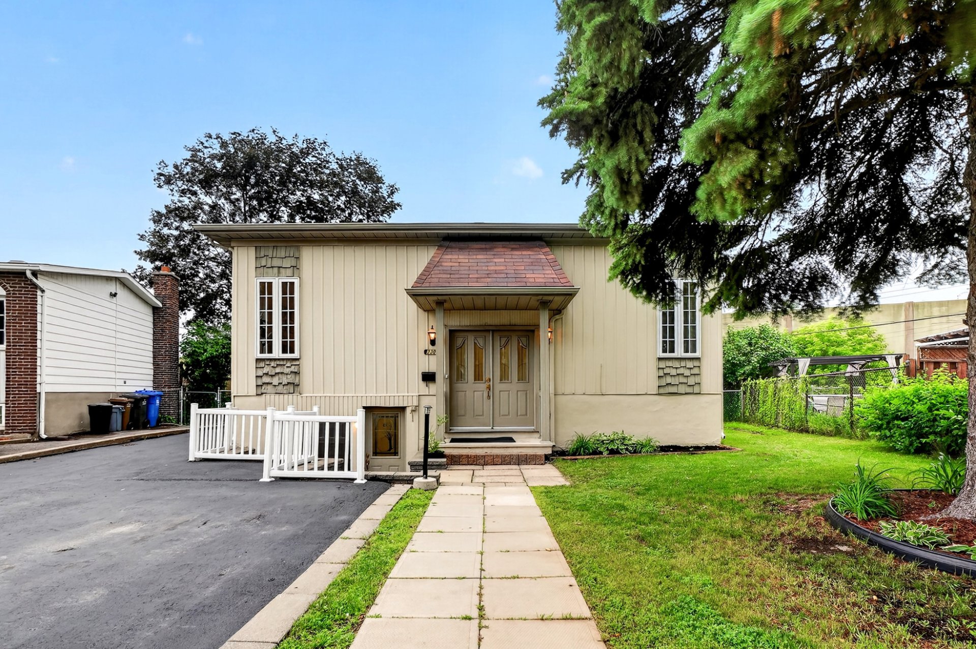MLS: 28490624