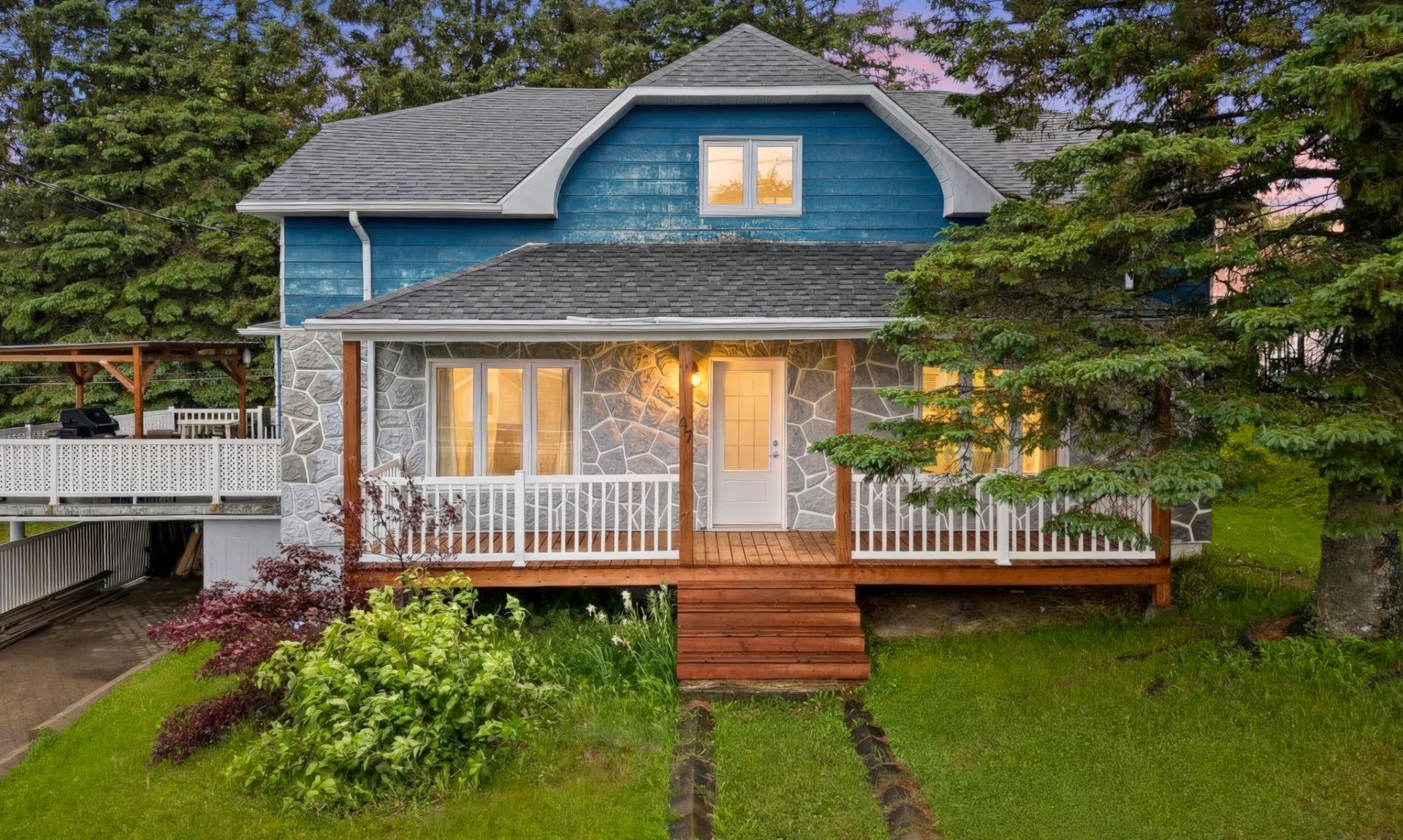 MLS: 21761077
