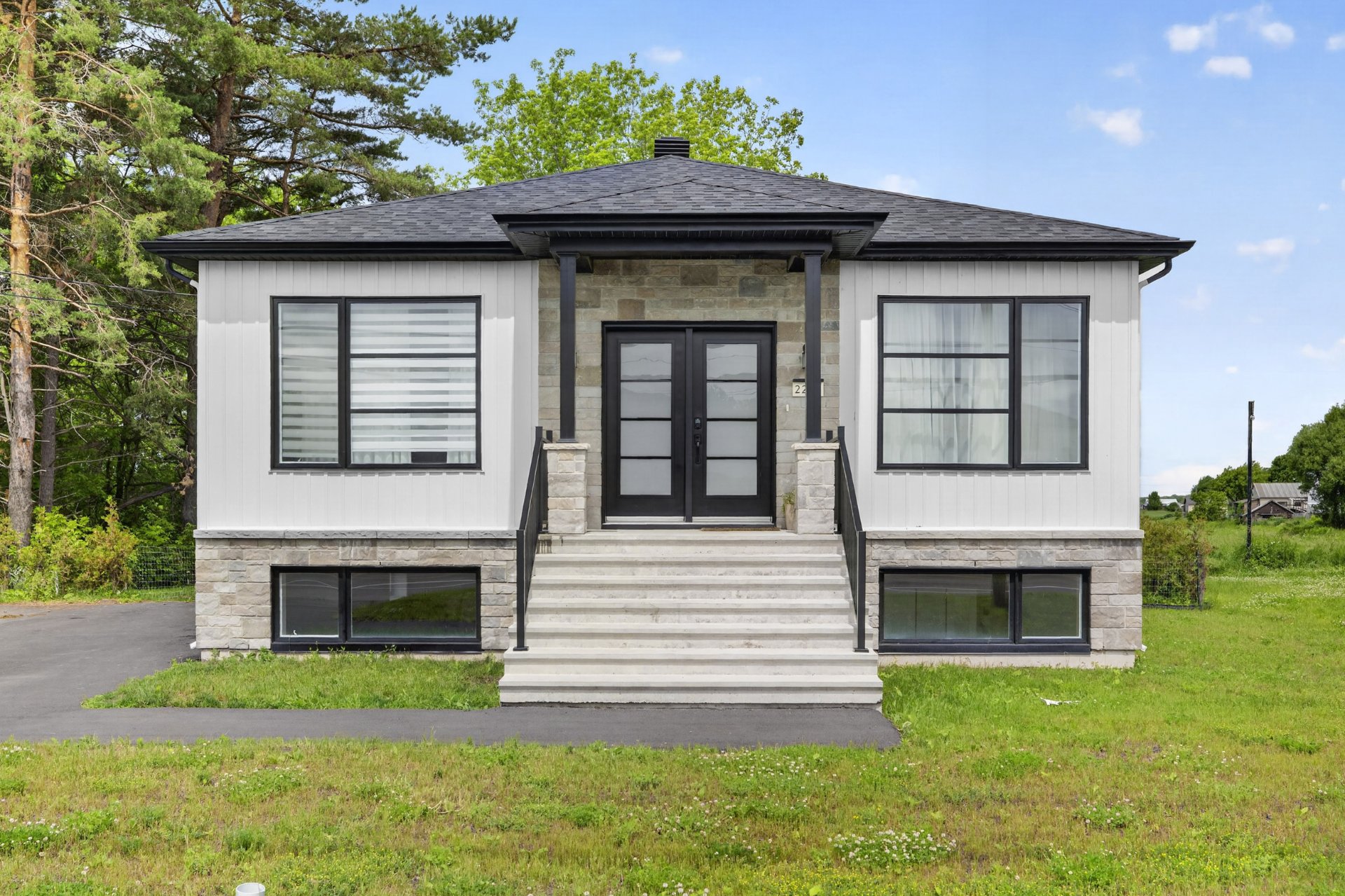 MLS: 21156774