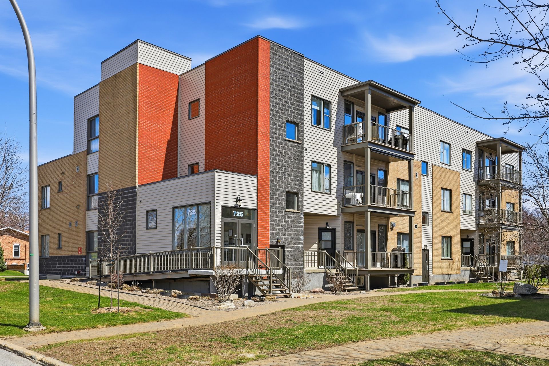 MLS: 21926684