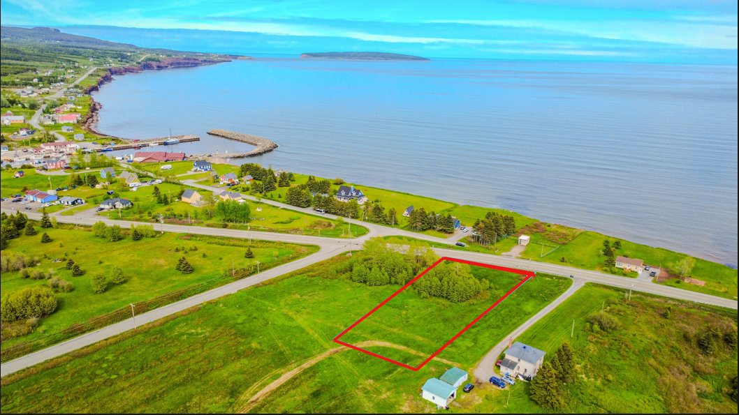 MLS: 25227033