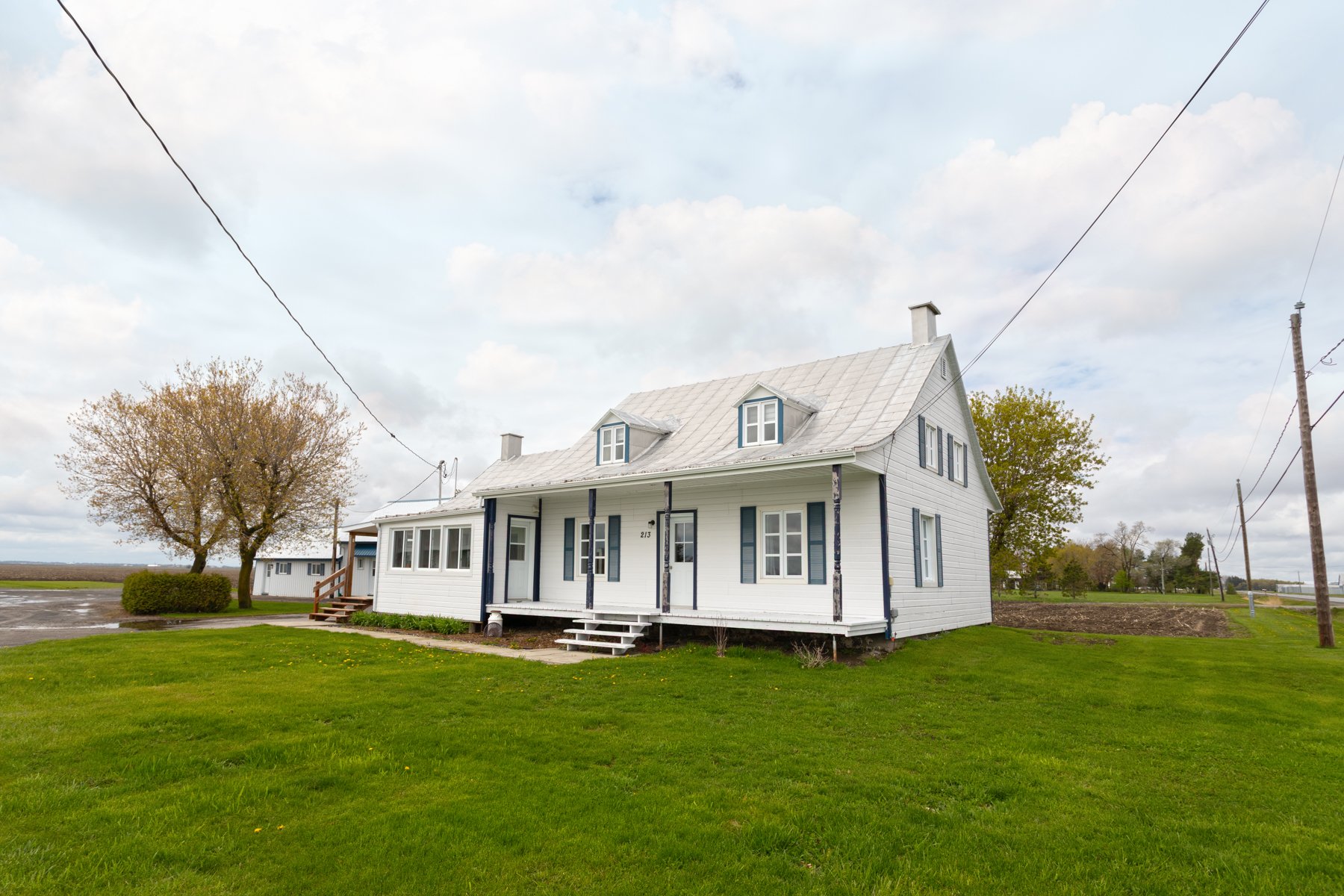 MLS: 26975366