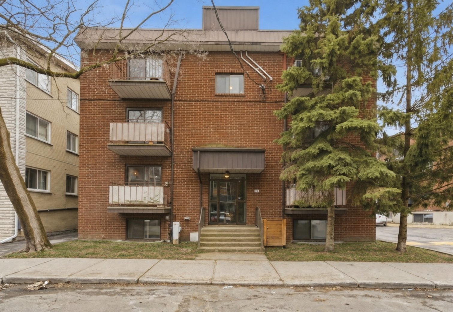 MLS: 24205558
