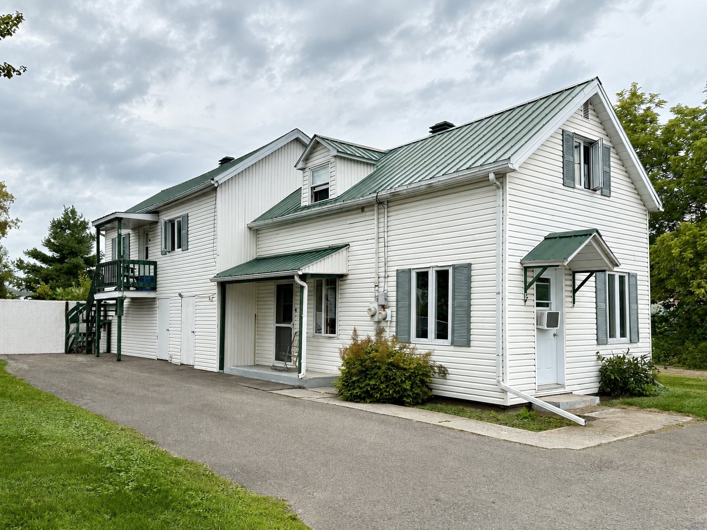 MLS: 28200249