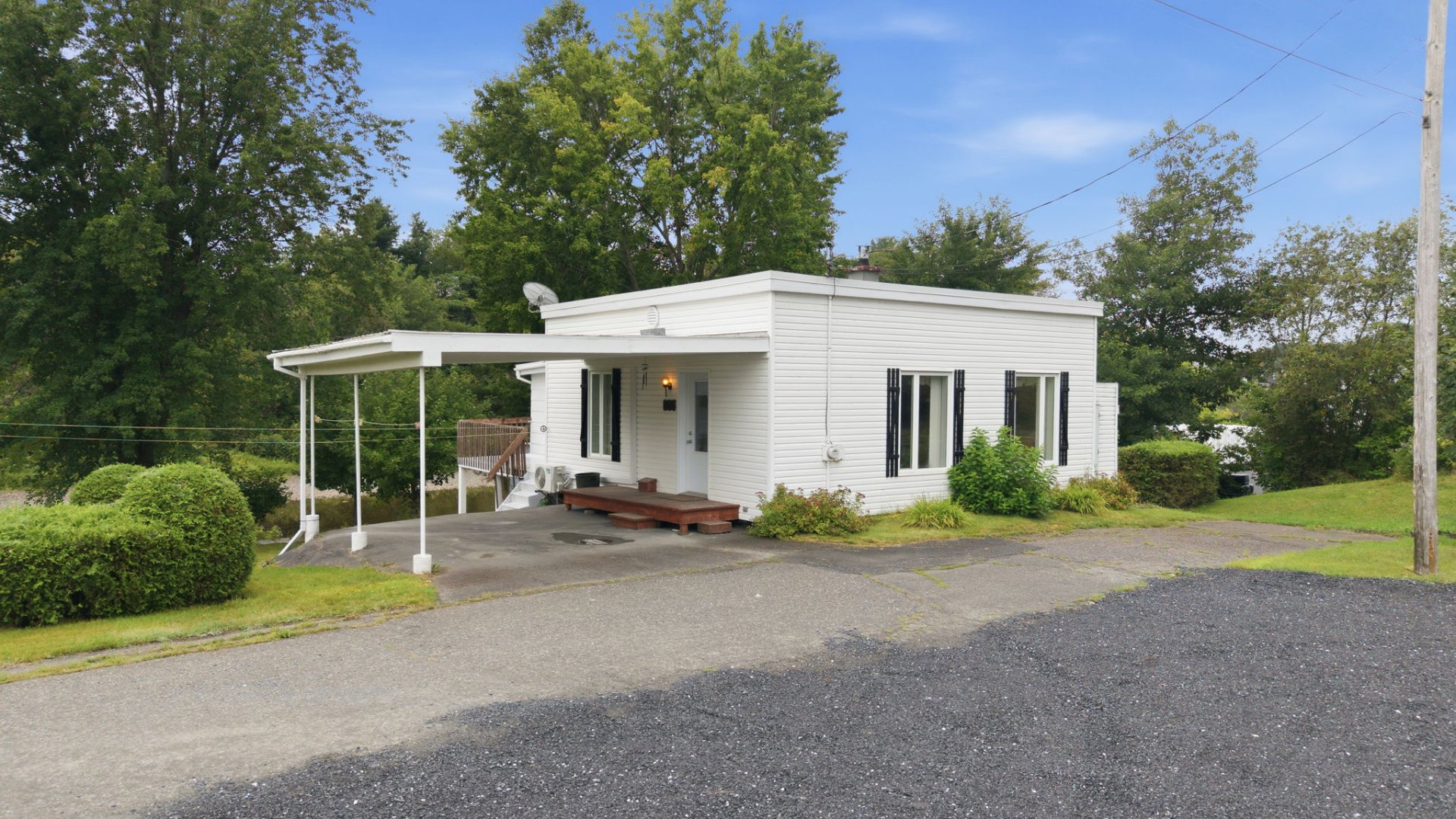 MLS: 9092398