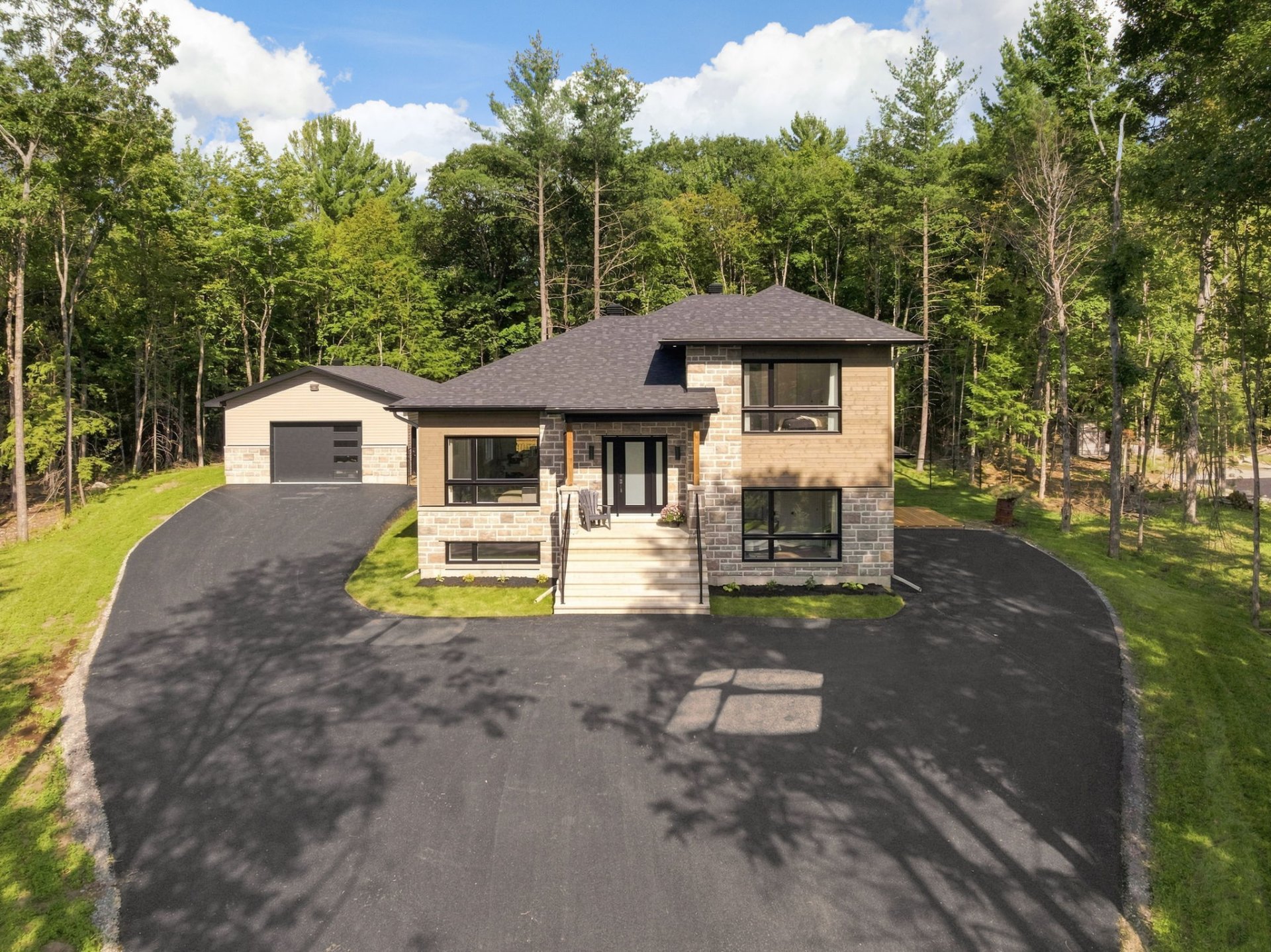 MLS: 21641152