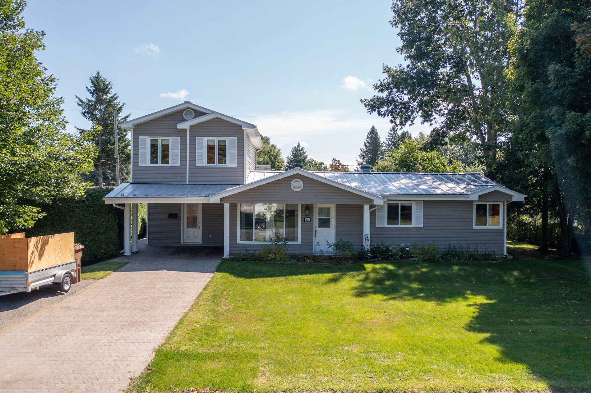 MLS: 23054807