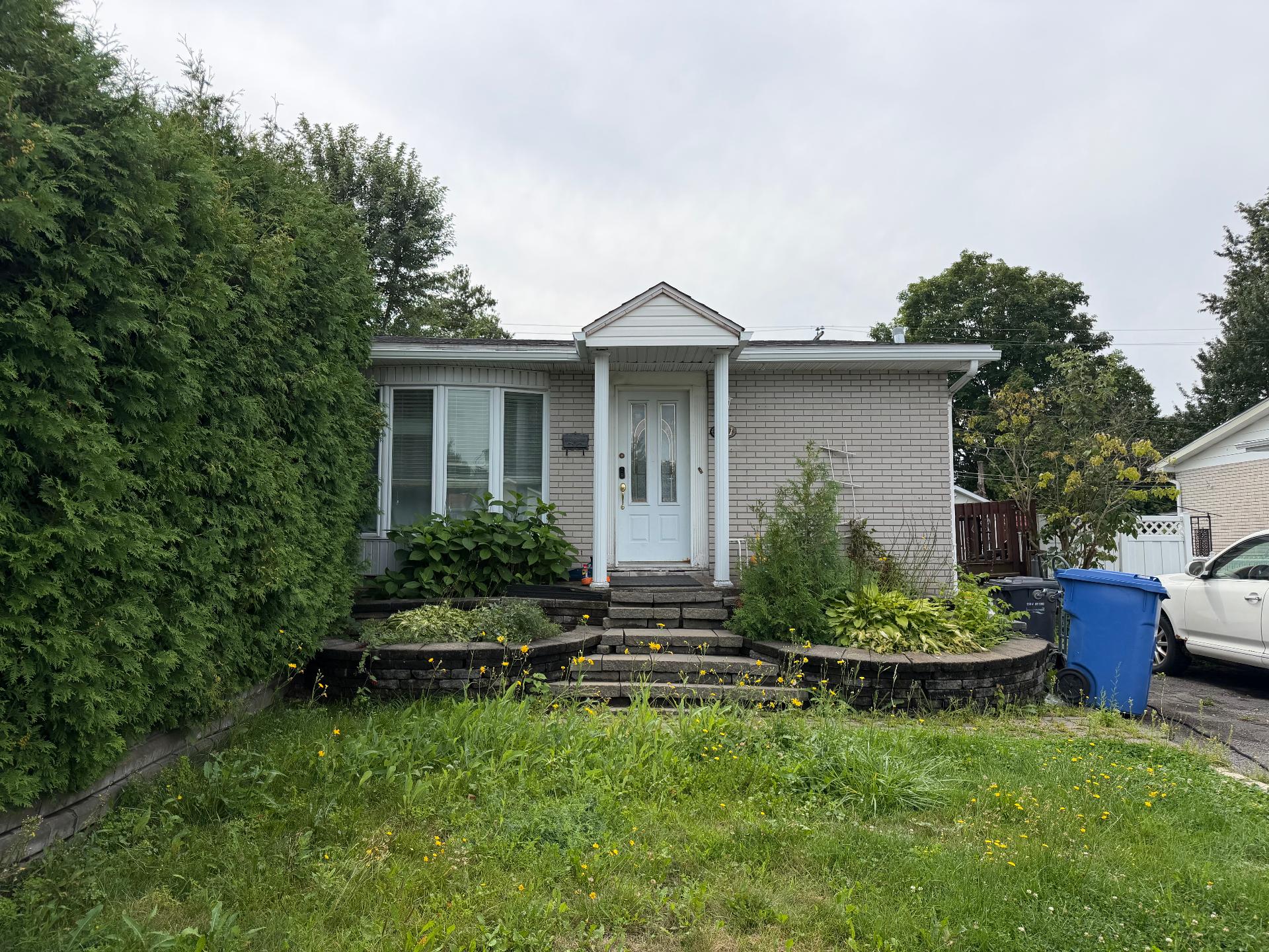 MLS: 22378111