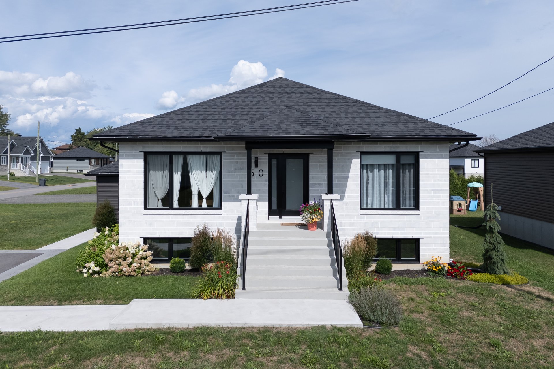 MLS: 26471742