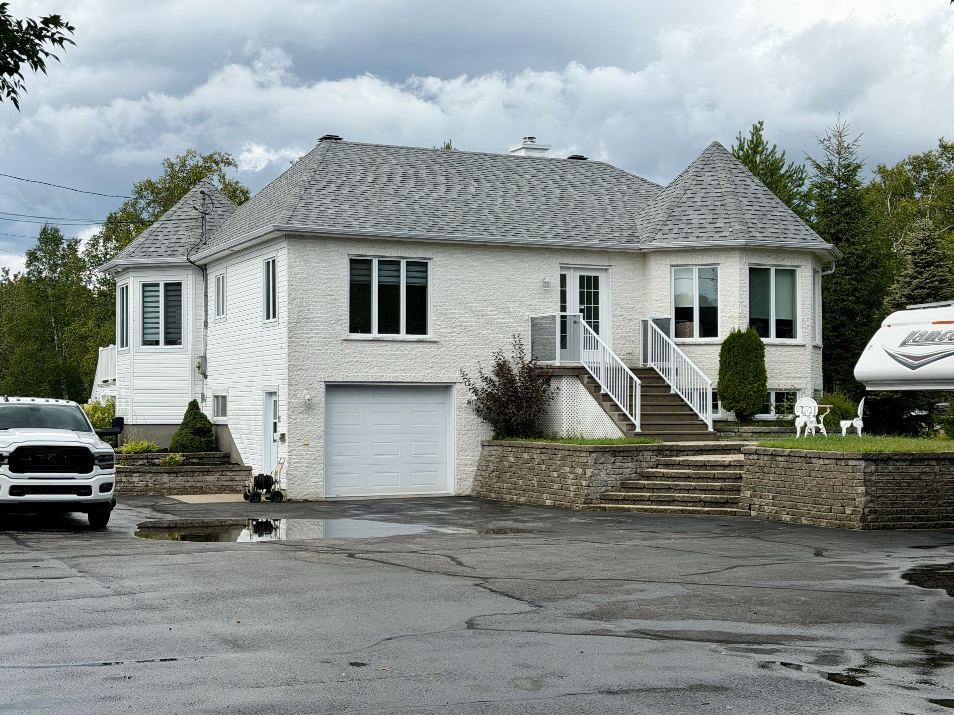 MLS: 26552531