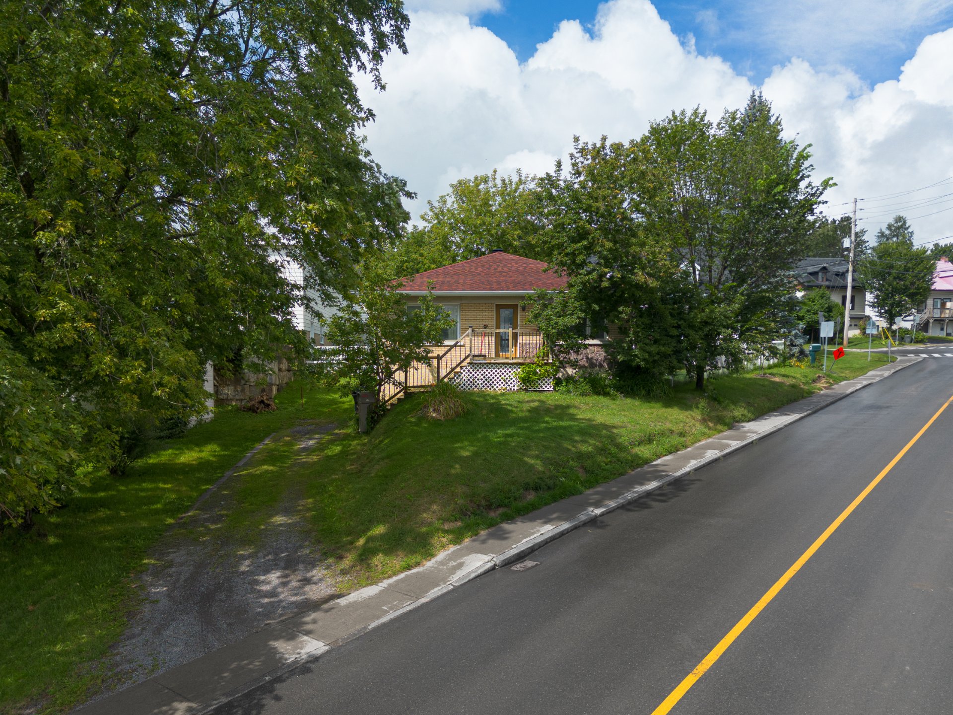MLS: 28831247