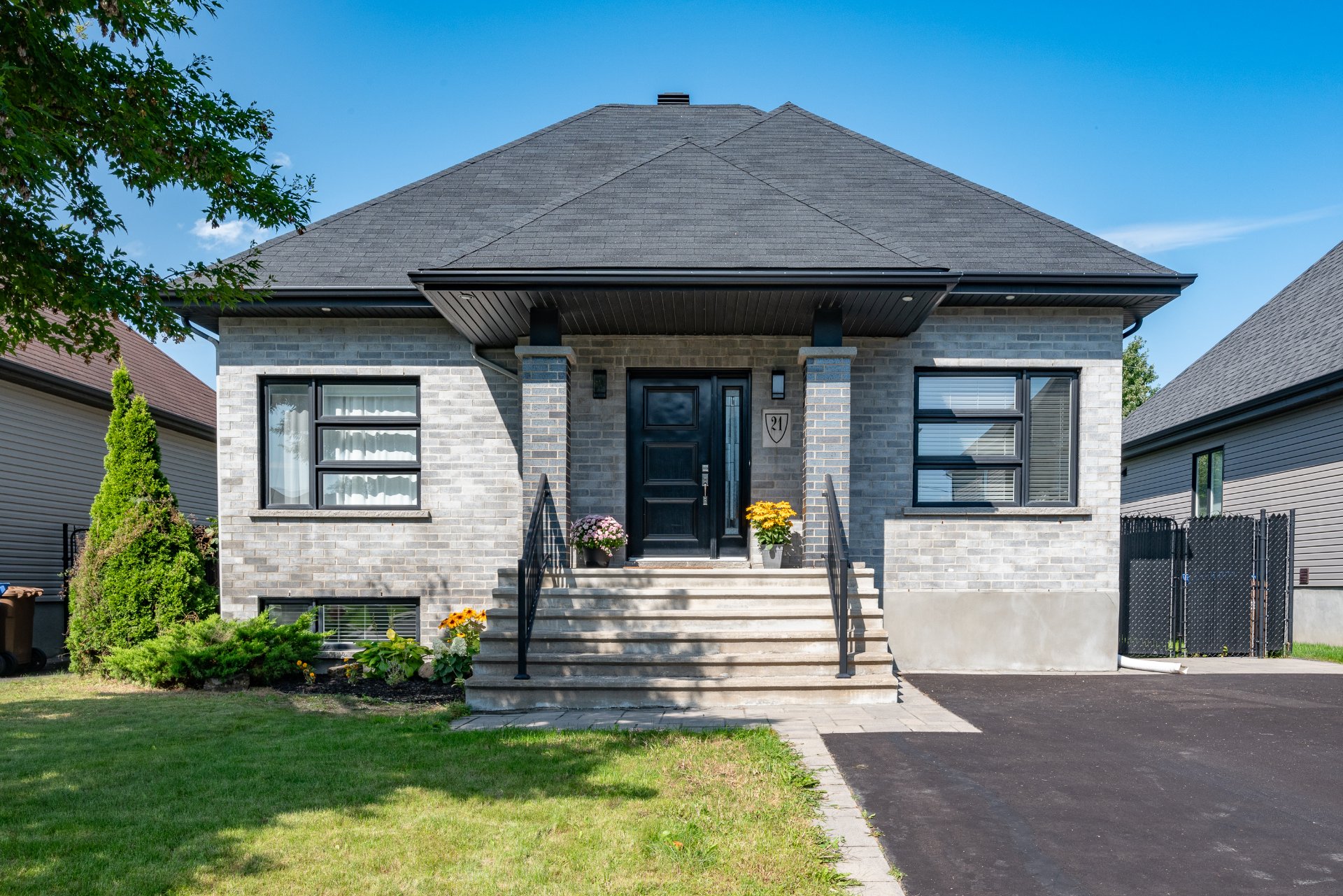 MLS: 28127600