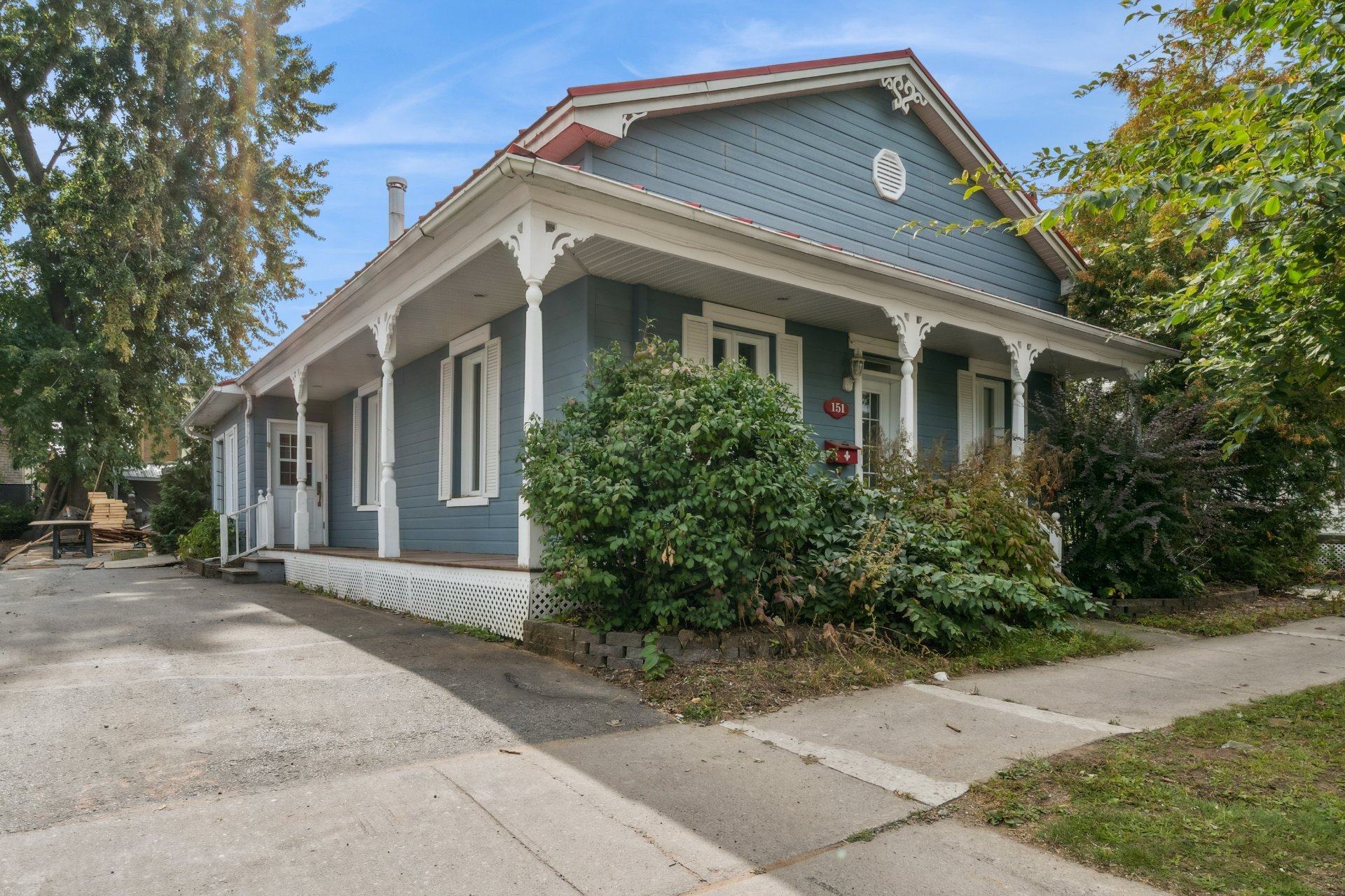 MLS: 23467111