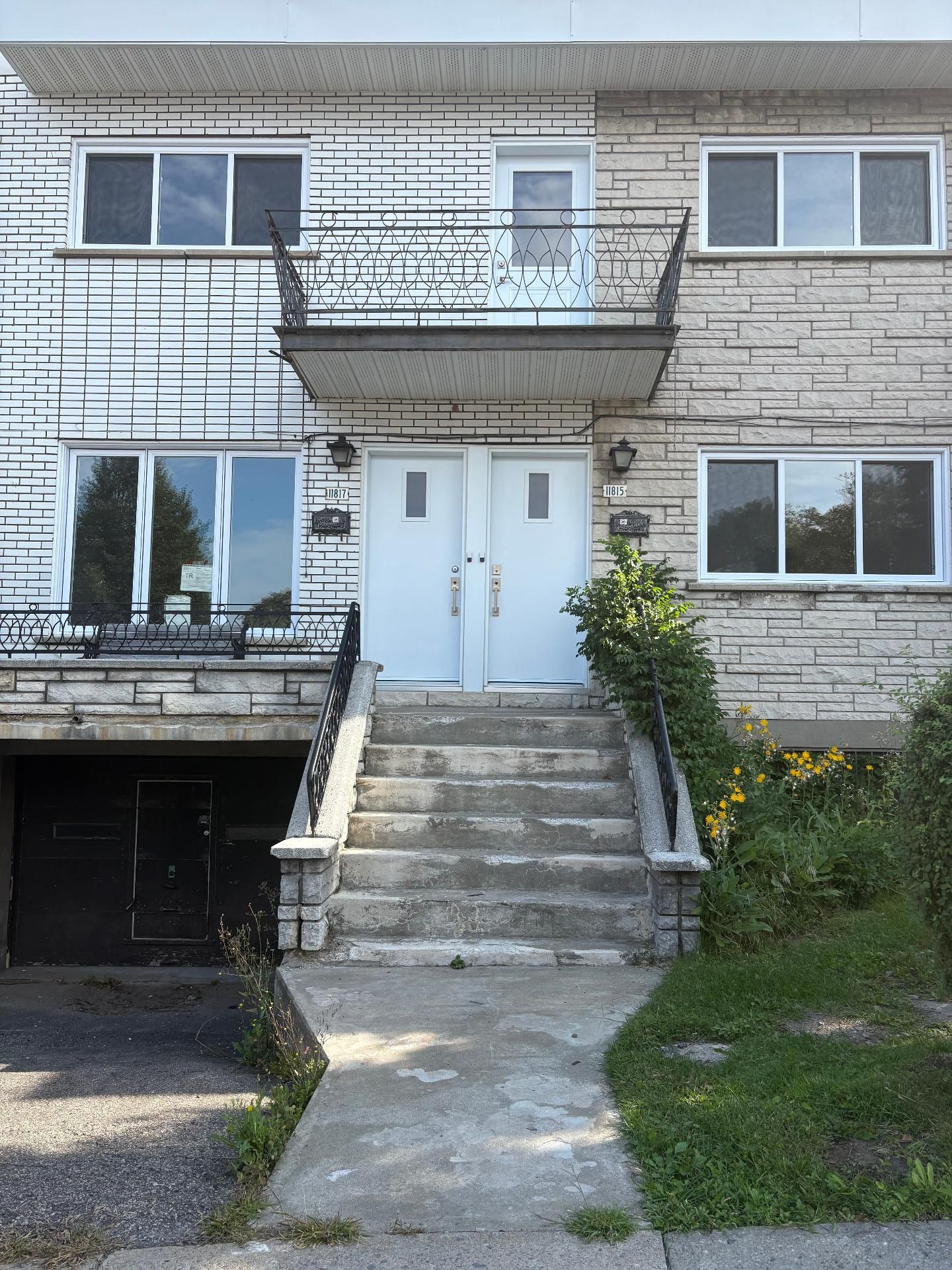MLS: 23006390