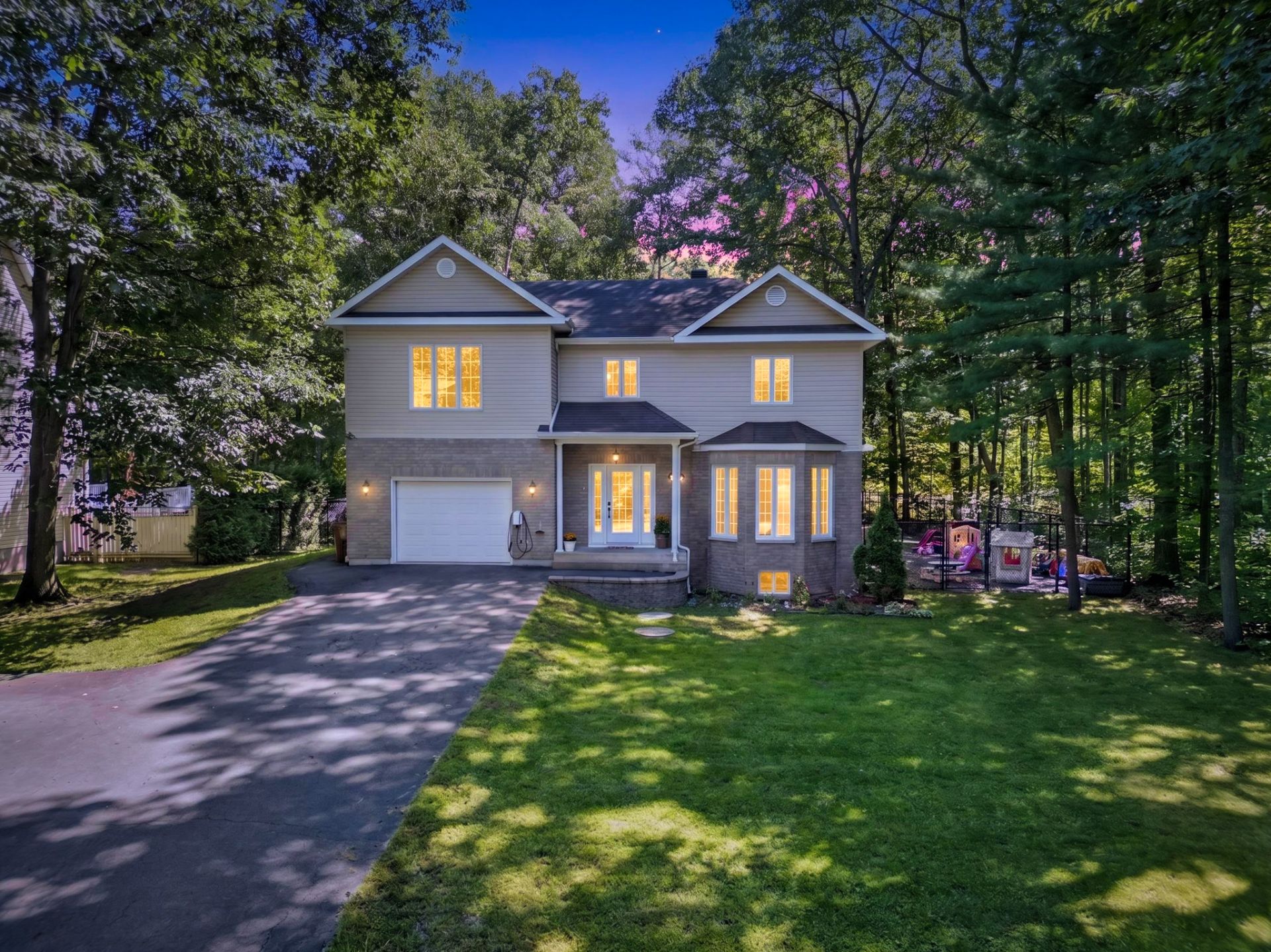 MLS: 22492567