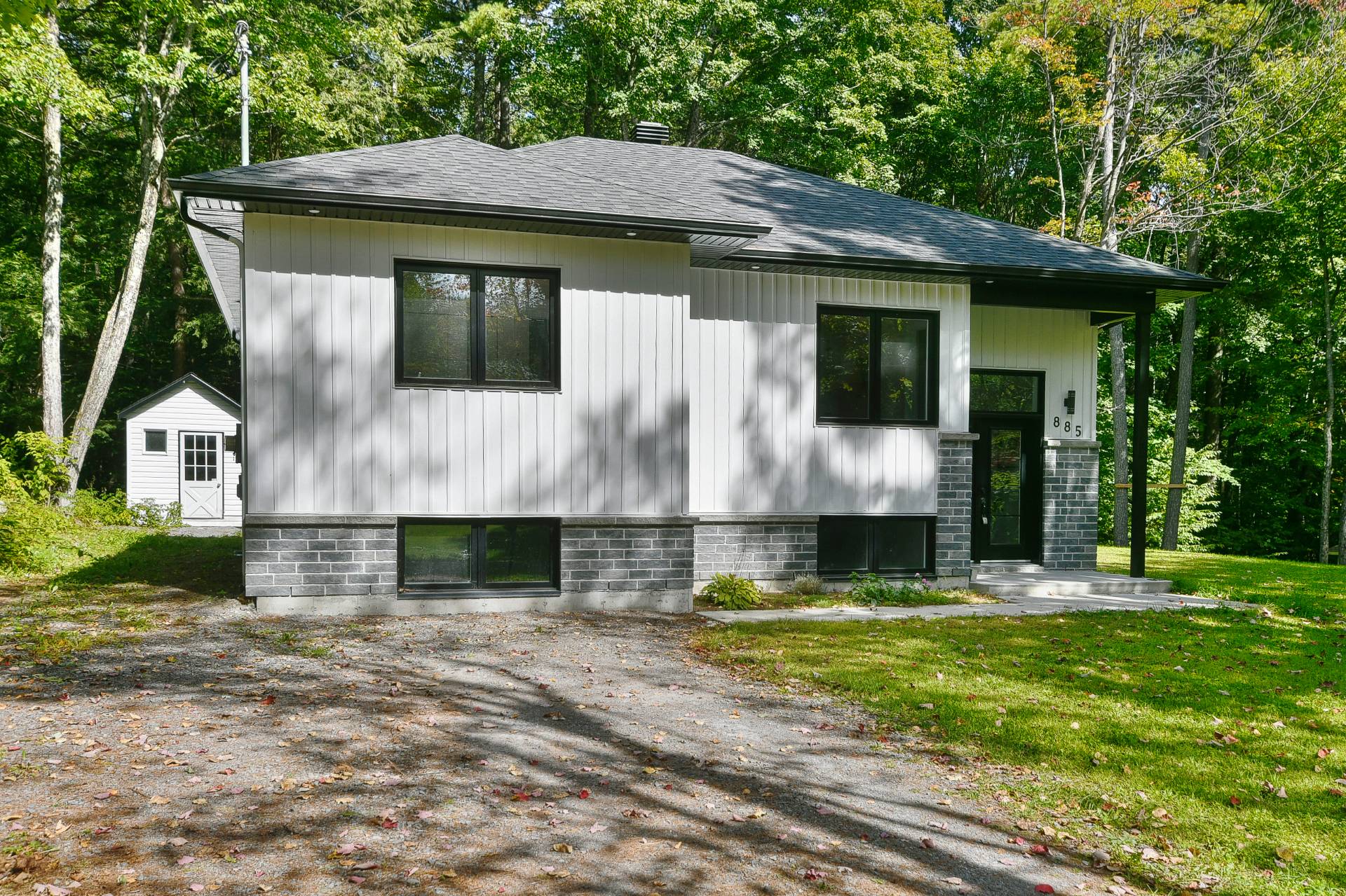MLS: 16157400