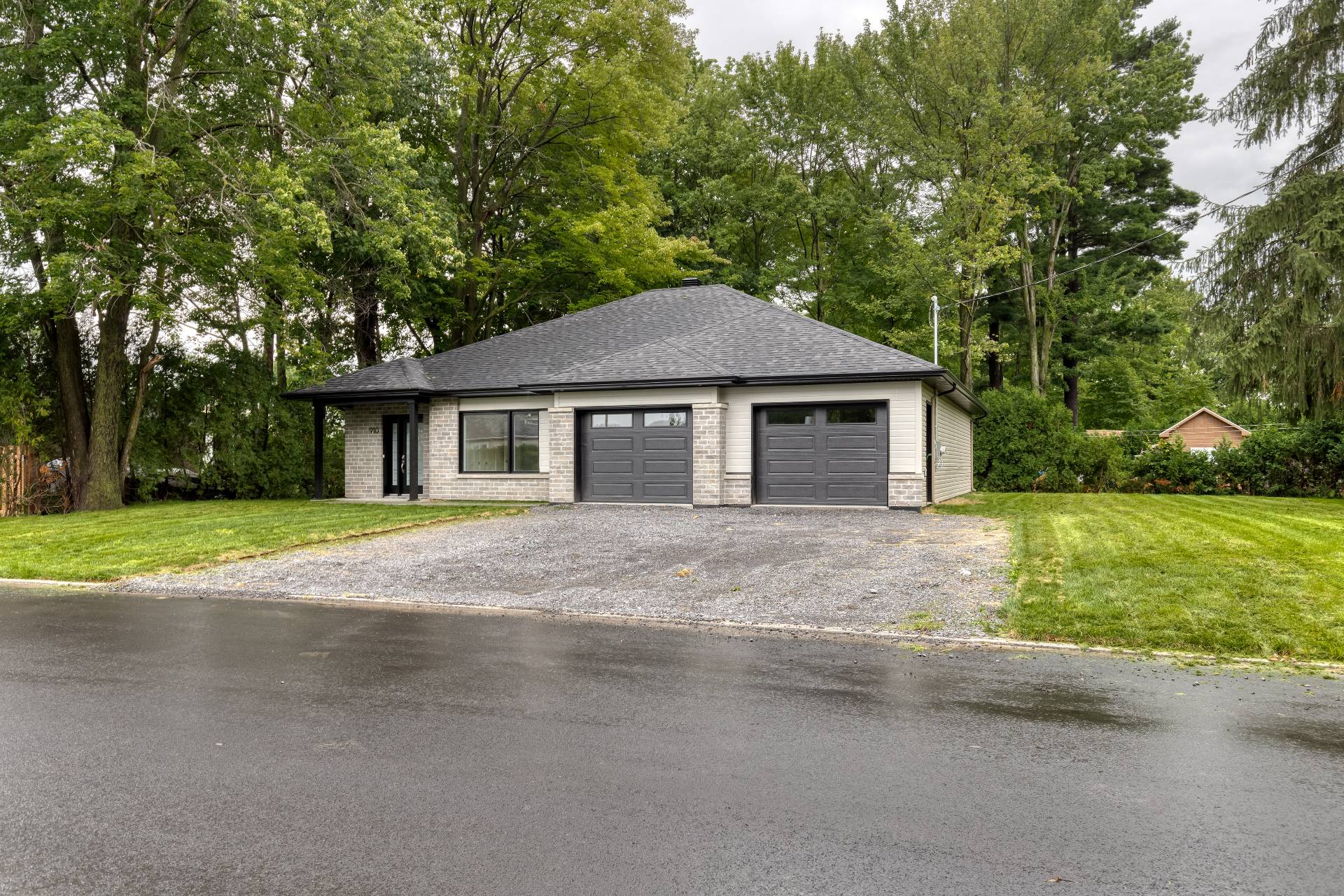 MLS: 19475176