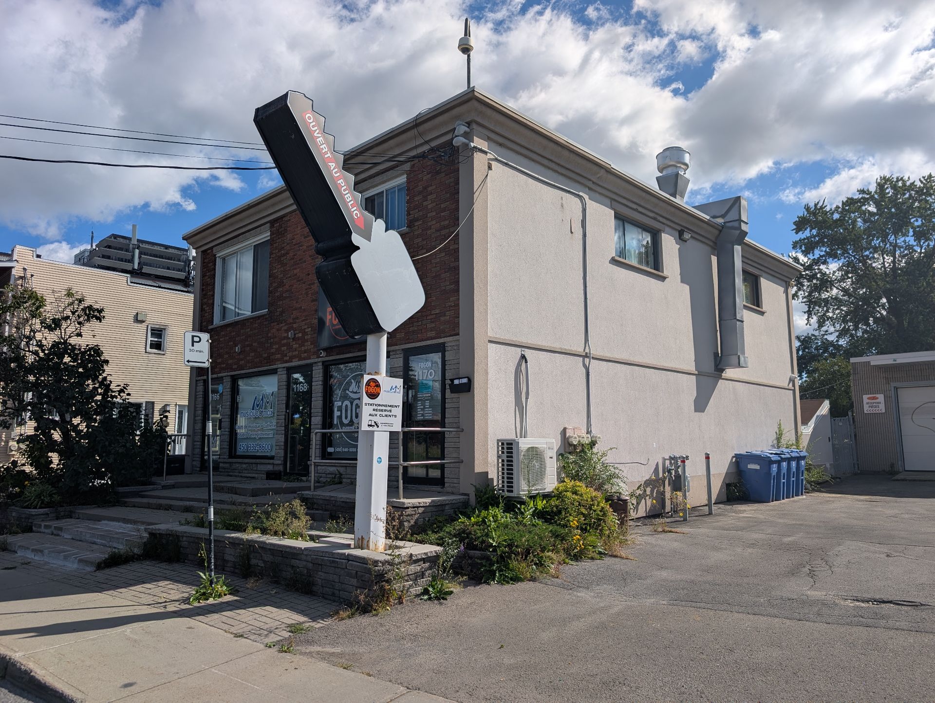 MLS: 21791260