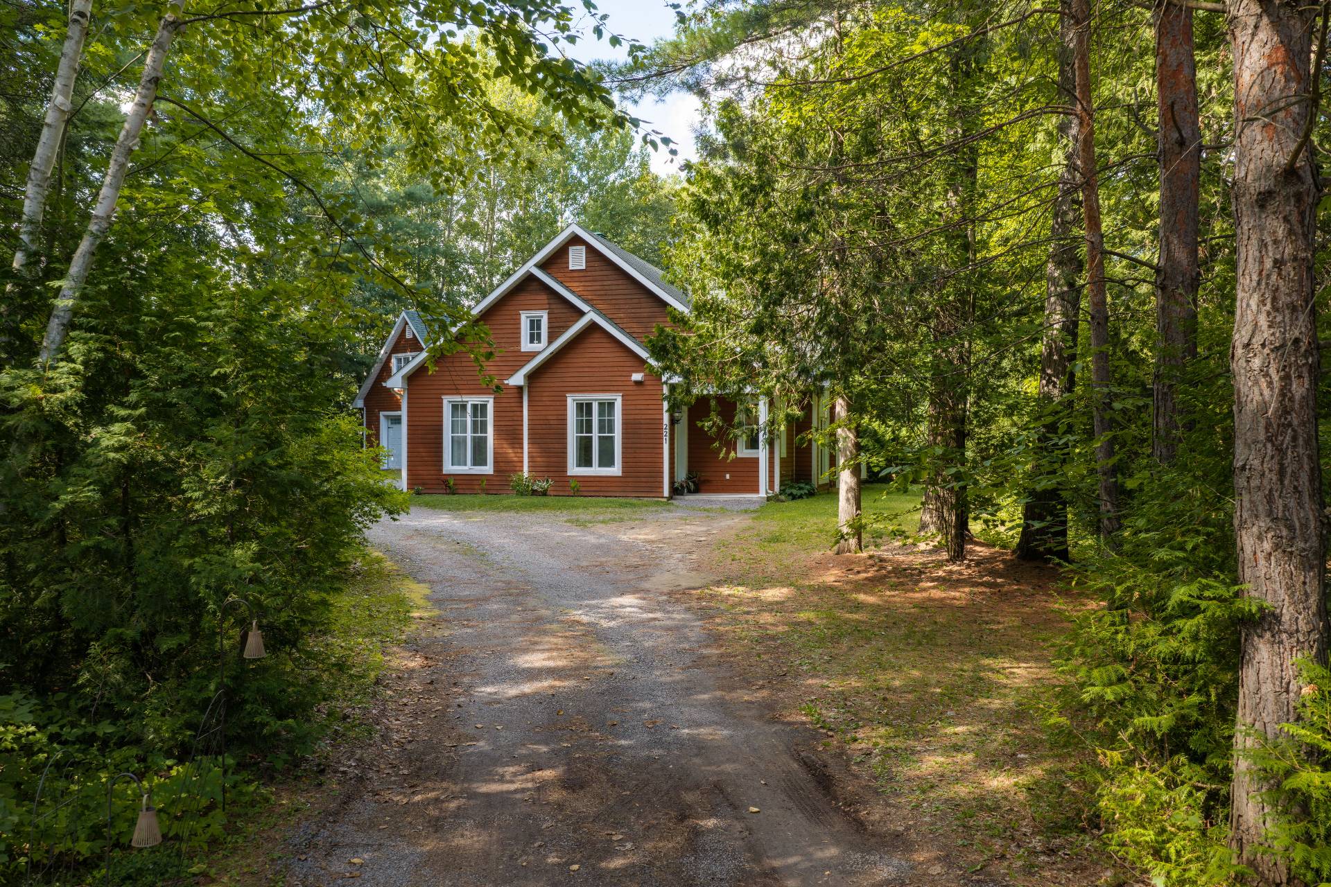 MLS: 25552387