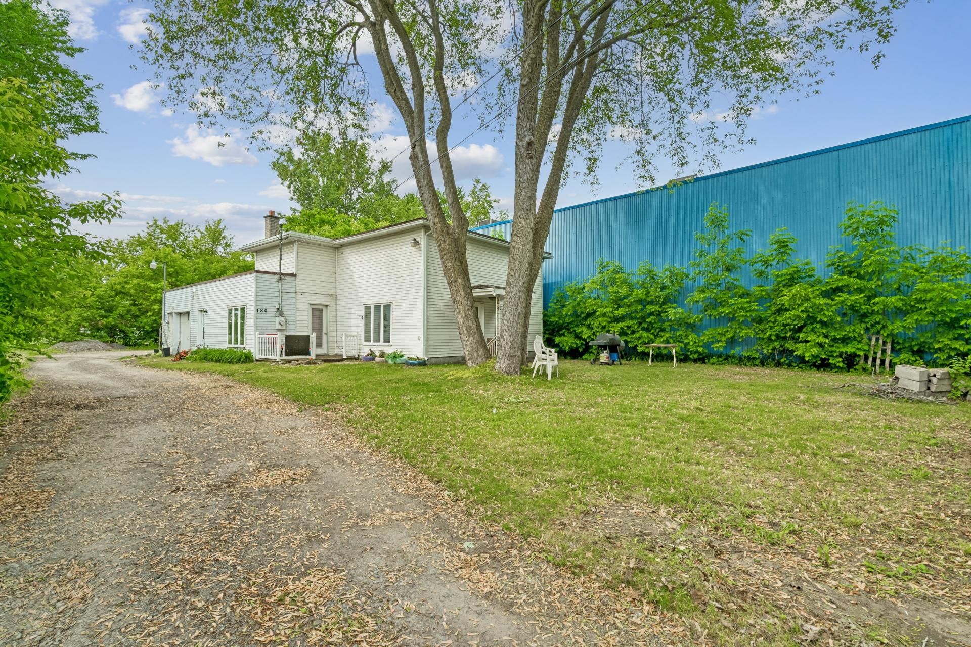 MLS: 16804143