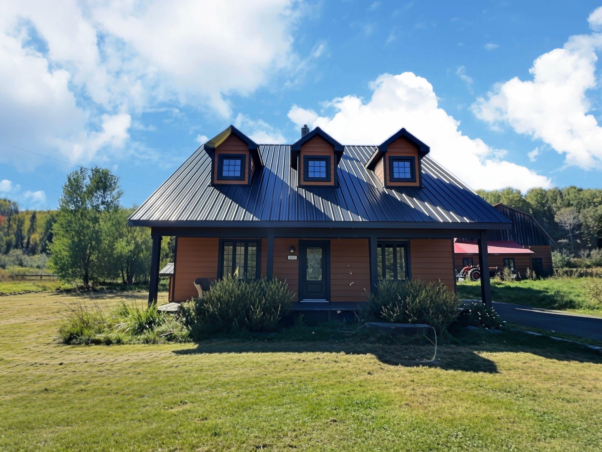 MLS: 27404692
