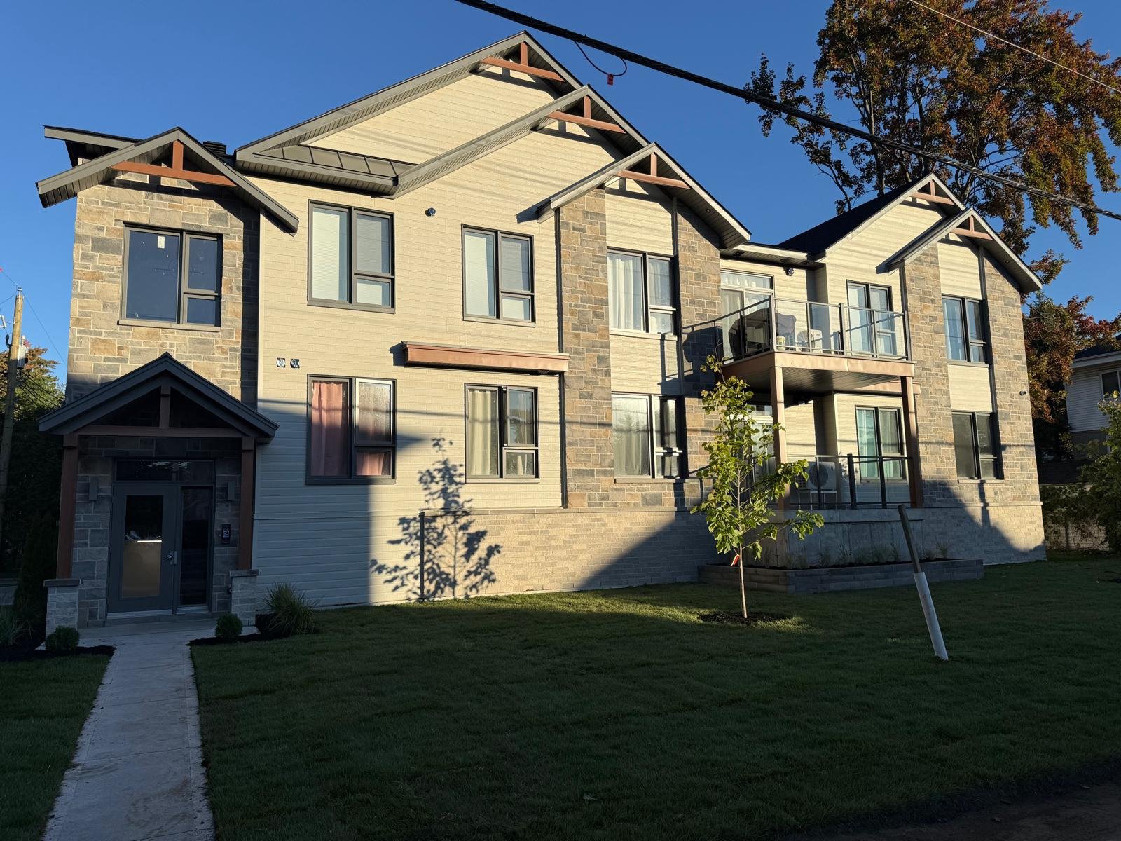 MLS: 26800896